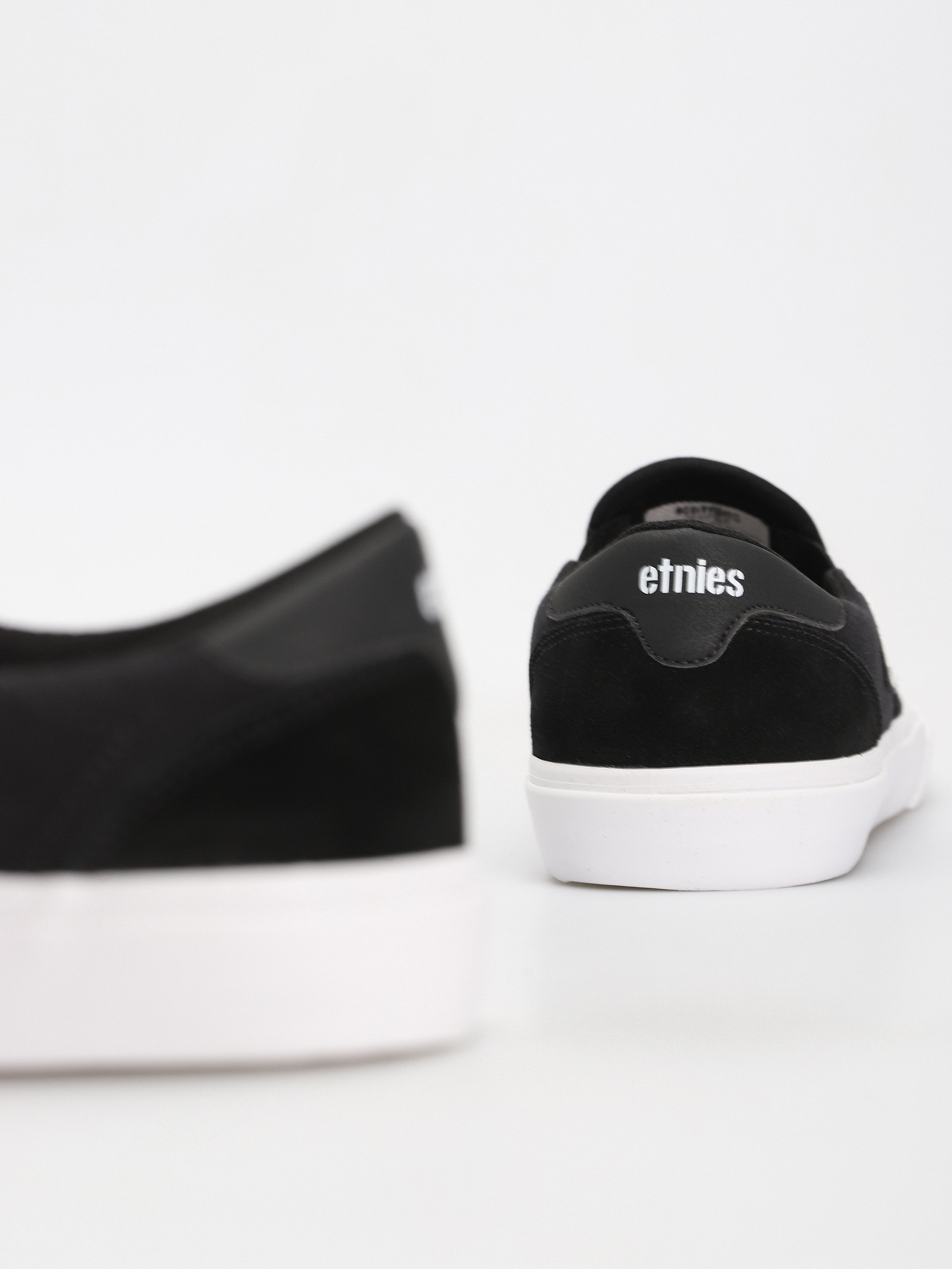 Etnies Lo Cut Slip Shoes (black/white)