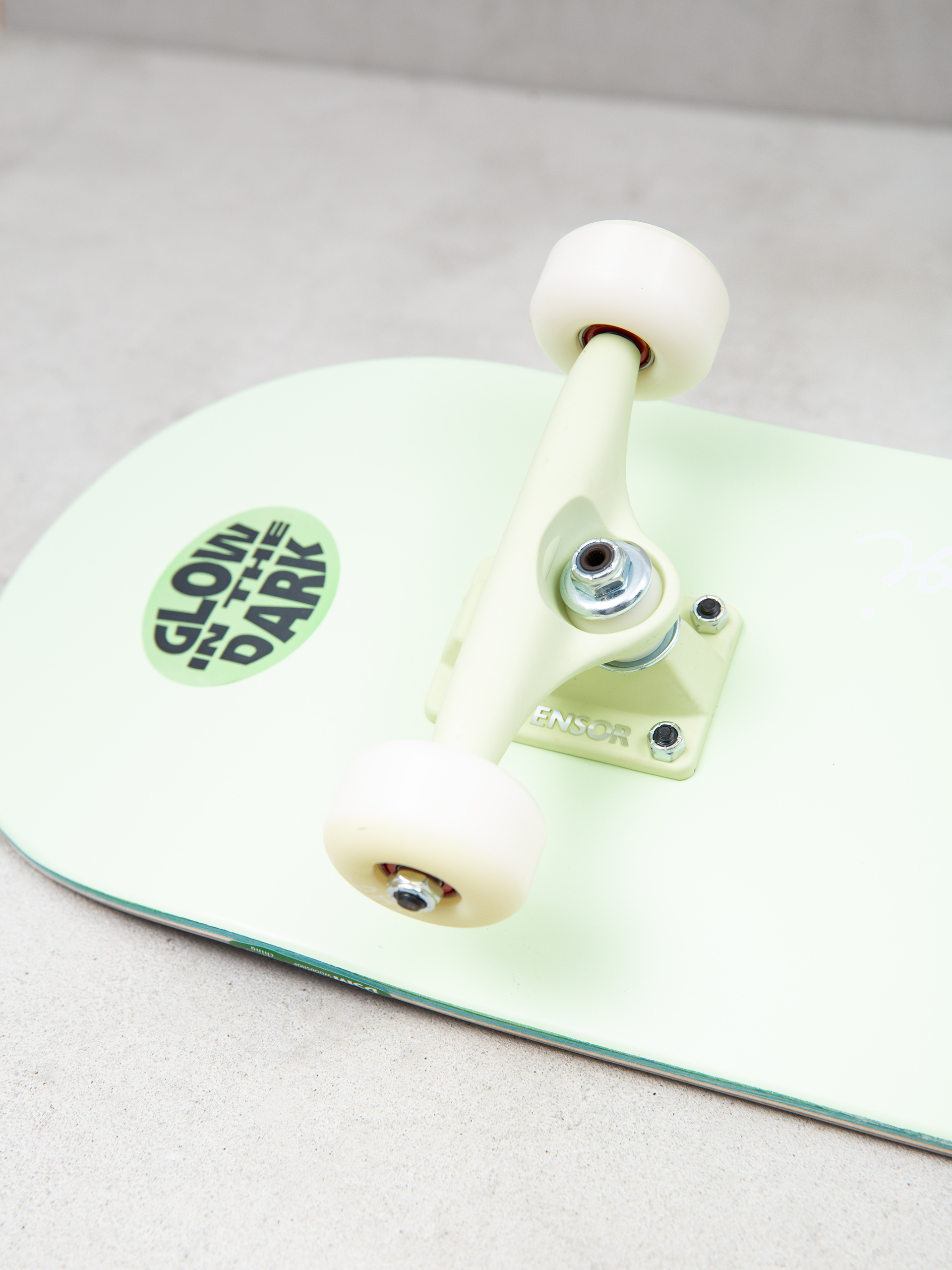 Enjoi Glow Panda Premium Skateboard - green (light green)