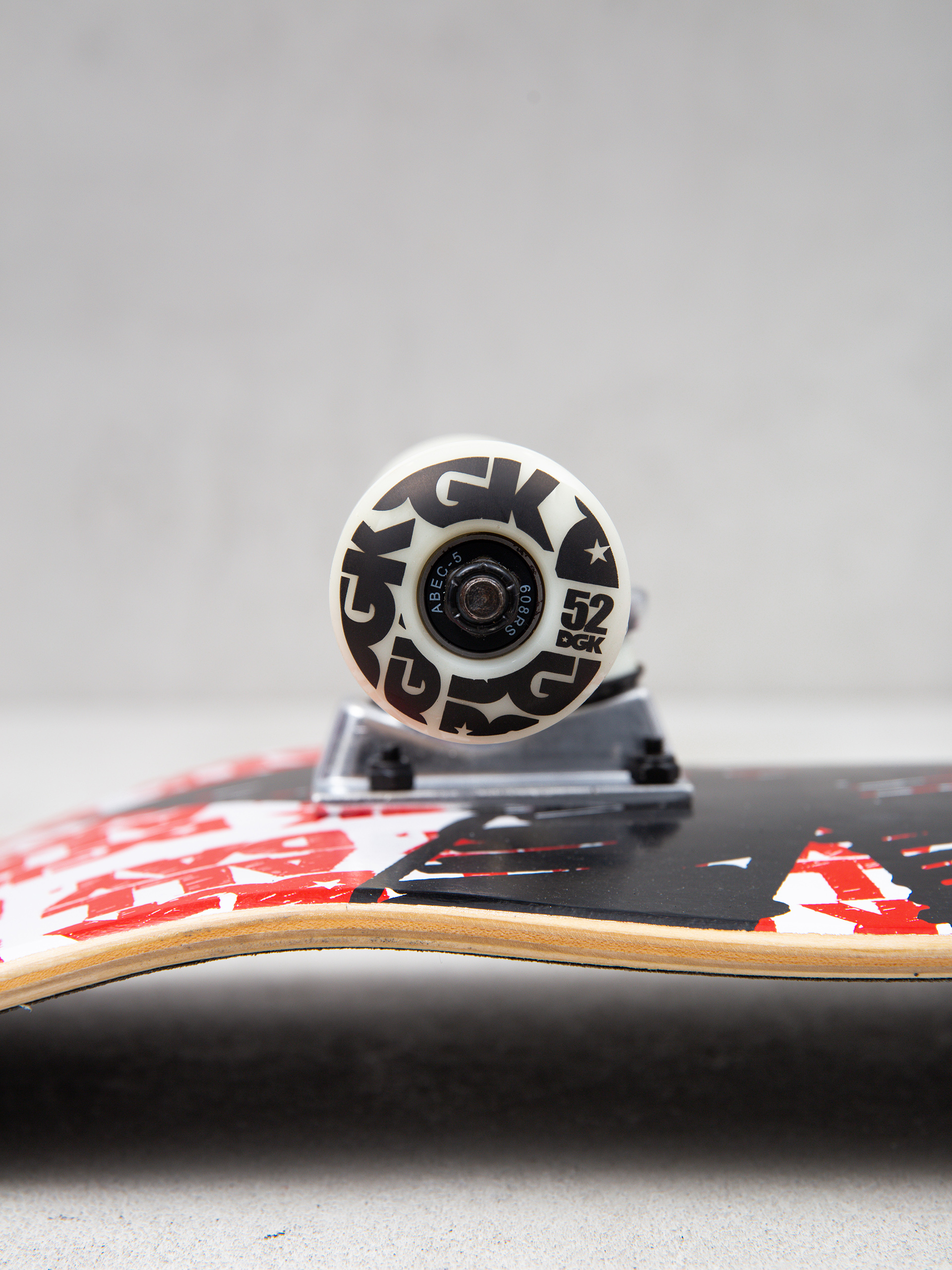 DGK Scribble Skateboard (white/black/red)