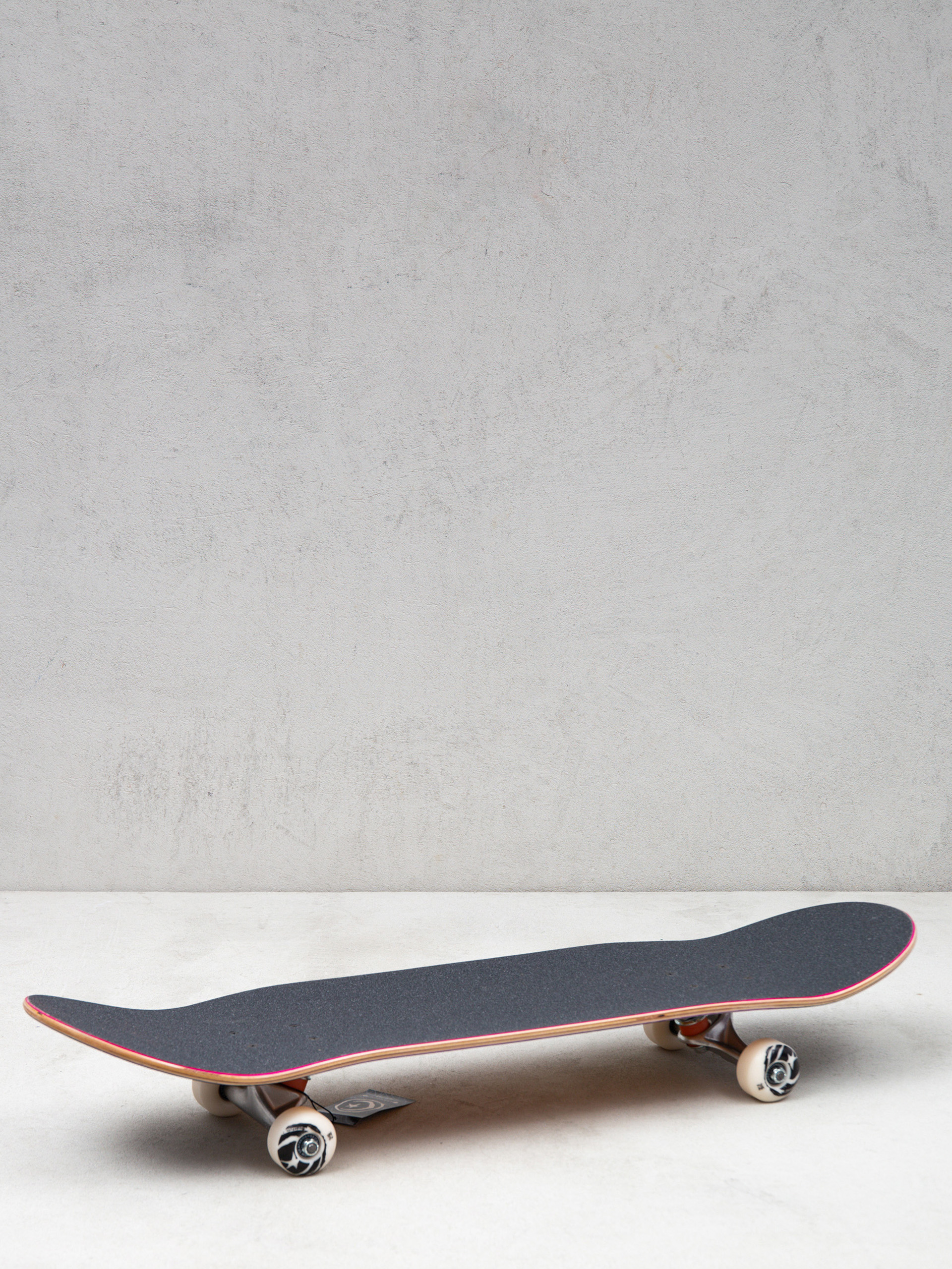 Foundation Star Skateboard (black)