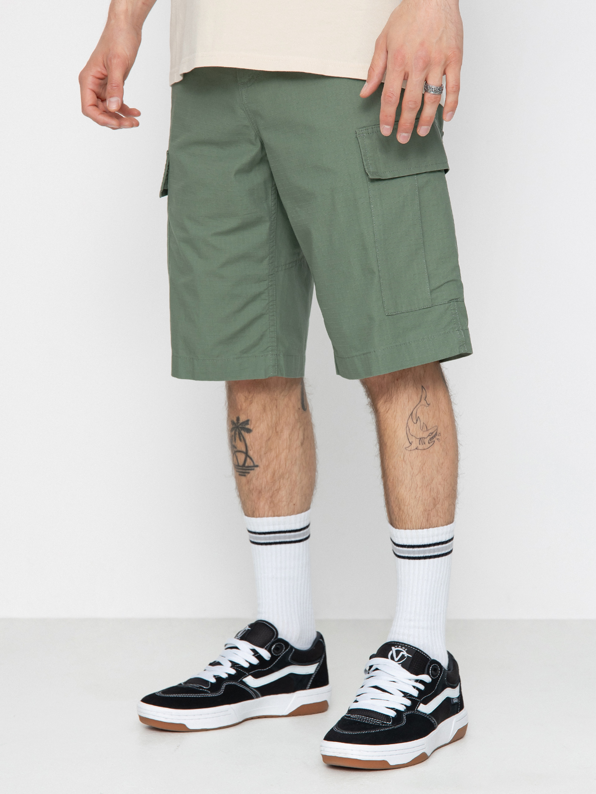 Carhartt WIP Regular Cargo Shorts green (park)