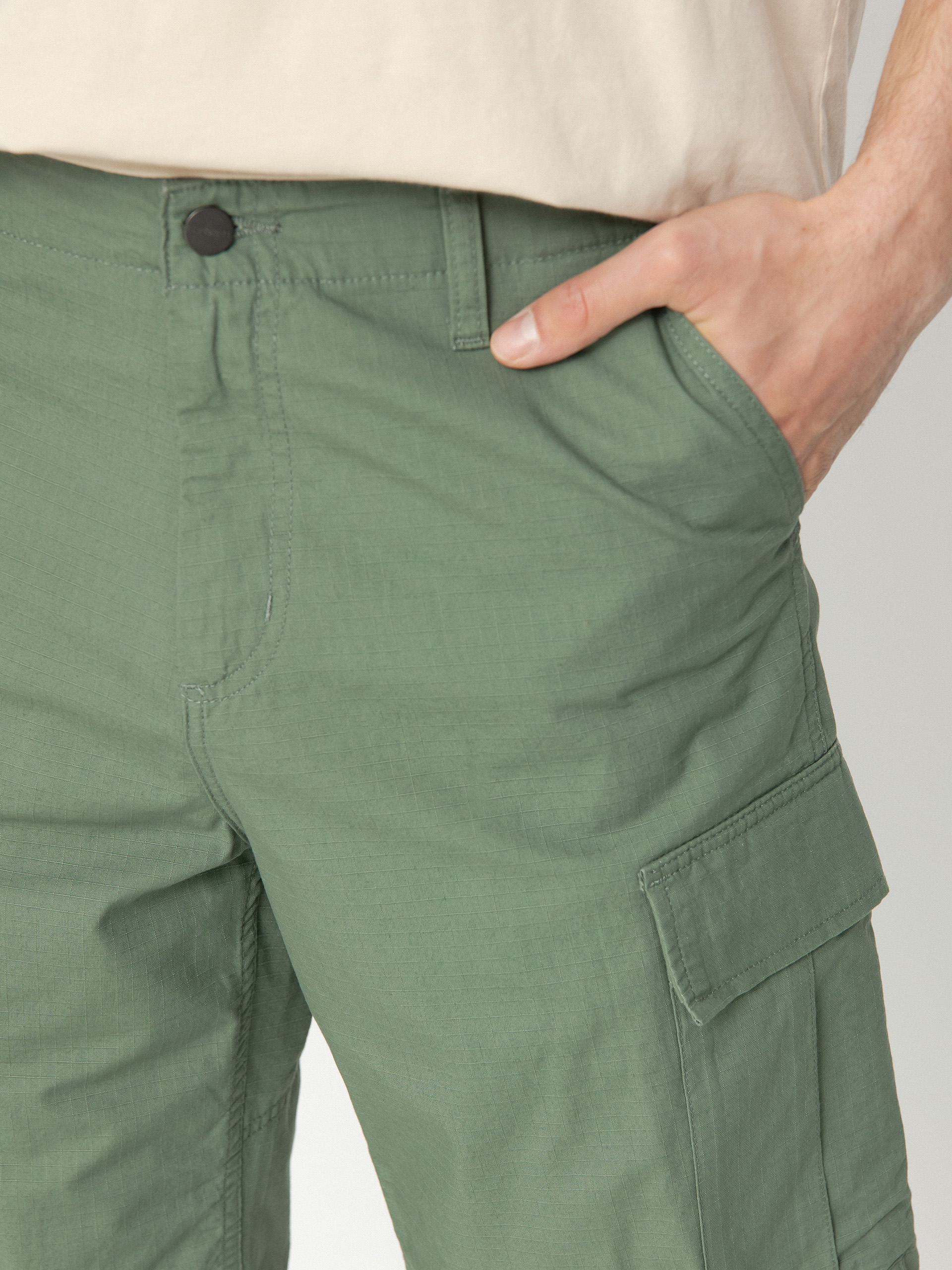 Carhartt WIP Regular Cargo Shorts - green (park)