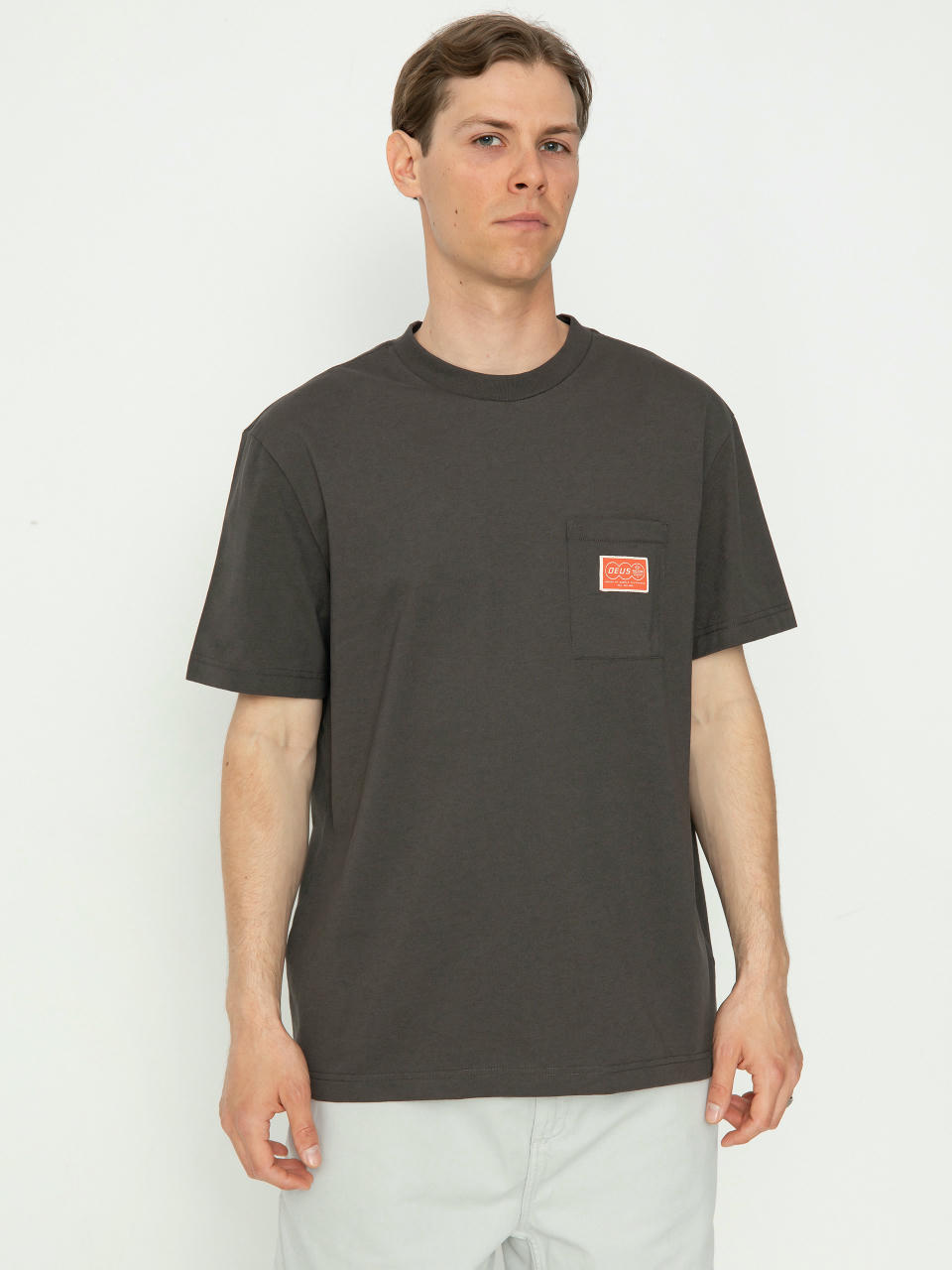 Deus Ex Machina Venture Pkt T-Shirt (anthracite)