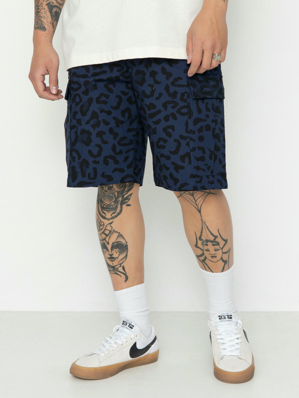 Nike SB Kearny Cargo Aop Shorts (midnight navy)