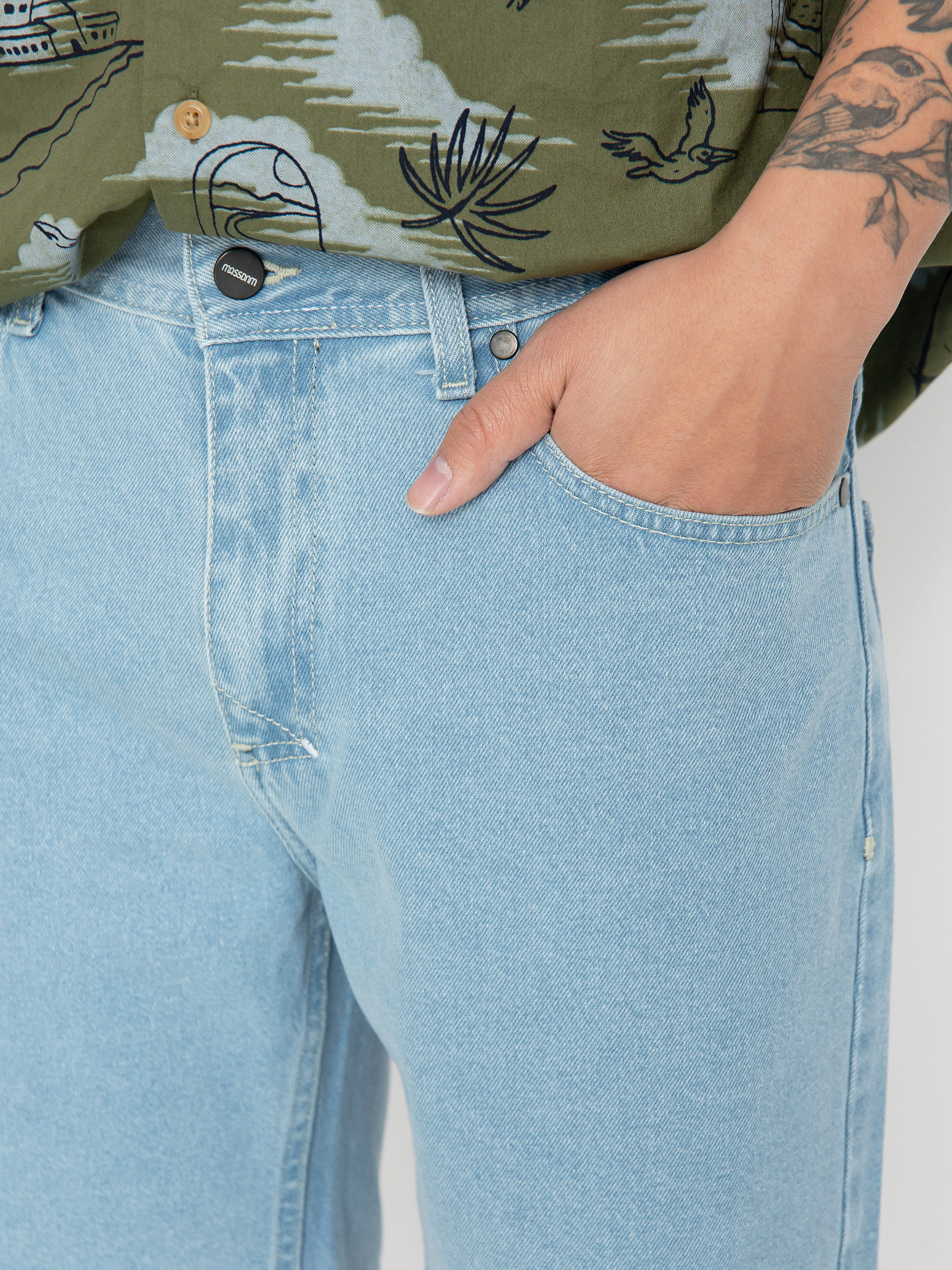 MassDnm Jeans Box Shorts (light blue)