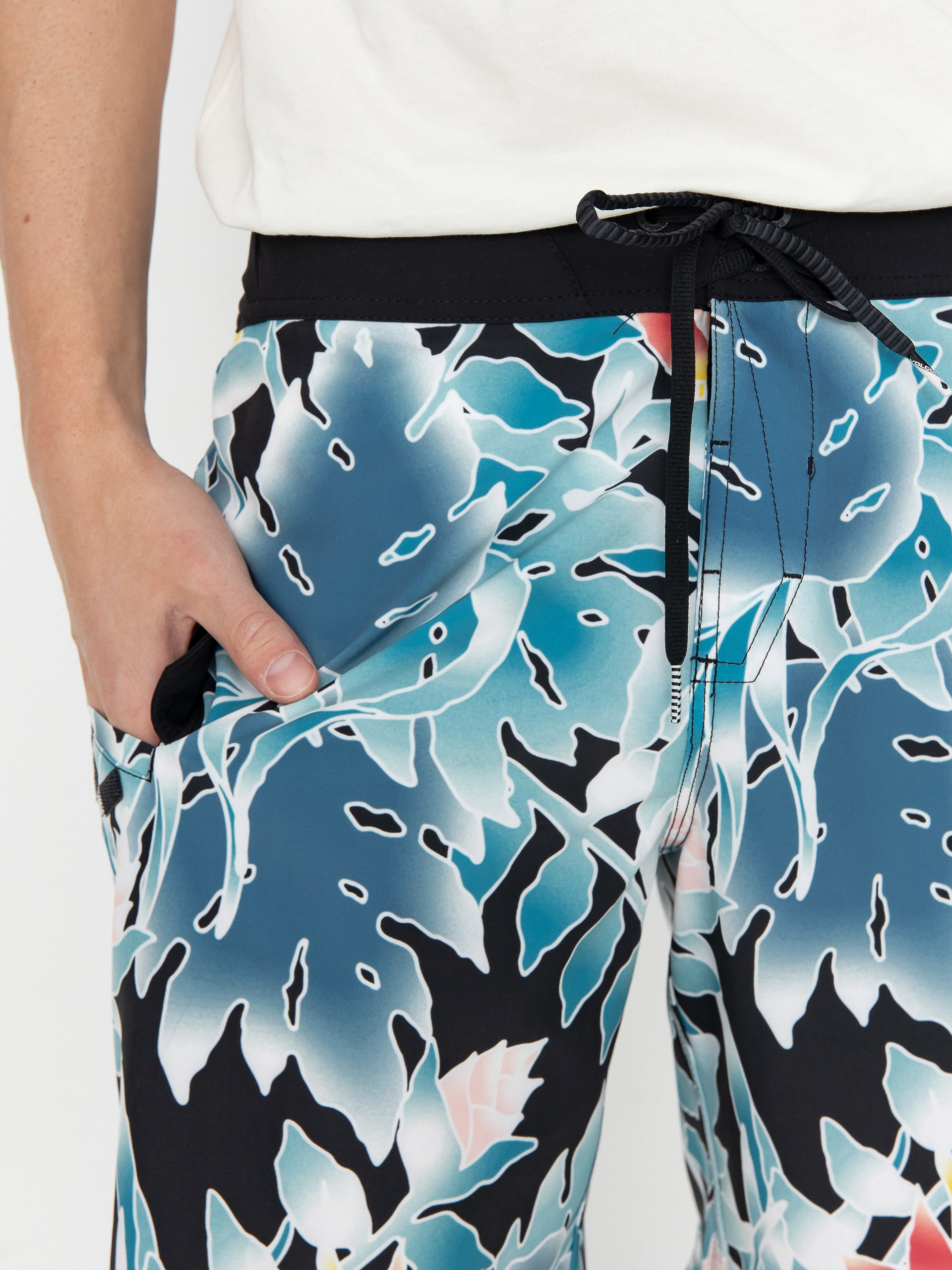 Volcom Leaf It Mod 19 Boardshorts (black)