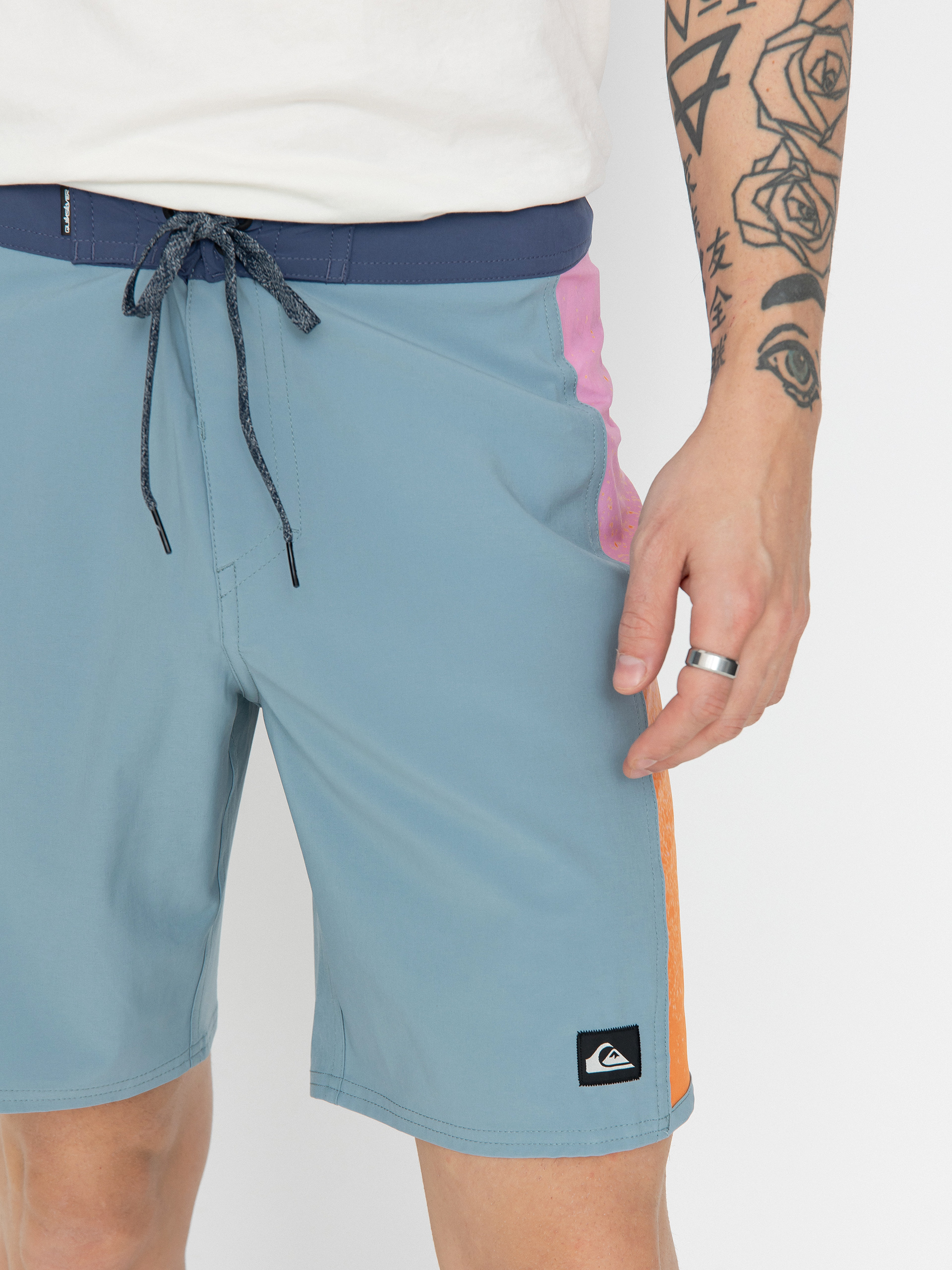 Quiksilver Surfsilk Arch 19 Boardshorts (cadet gray)