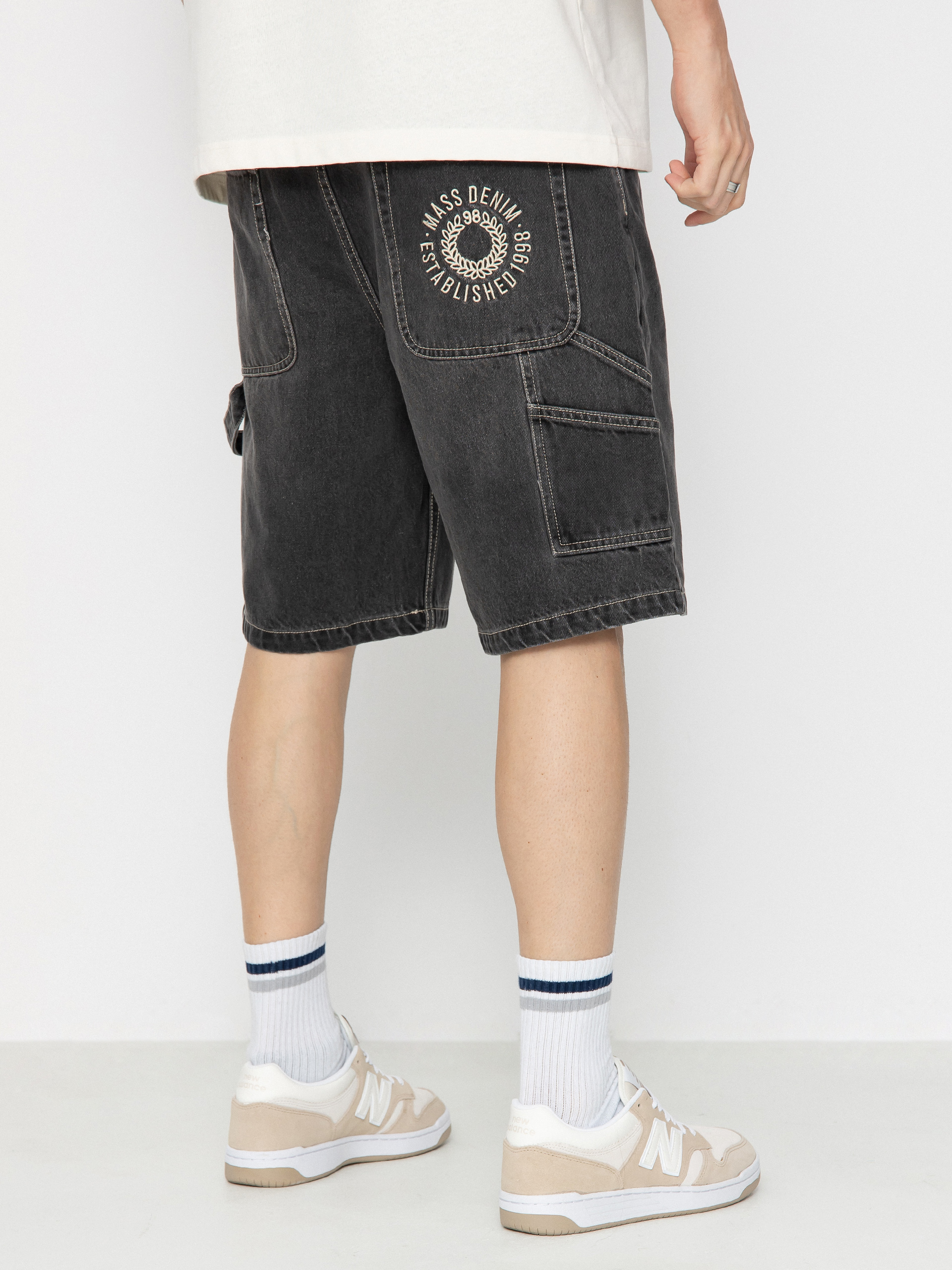MassDnm Jeans Elementary Shorts (black washed)