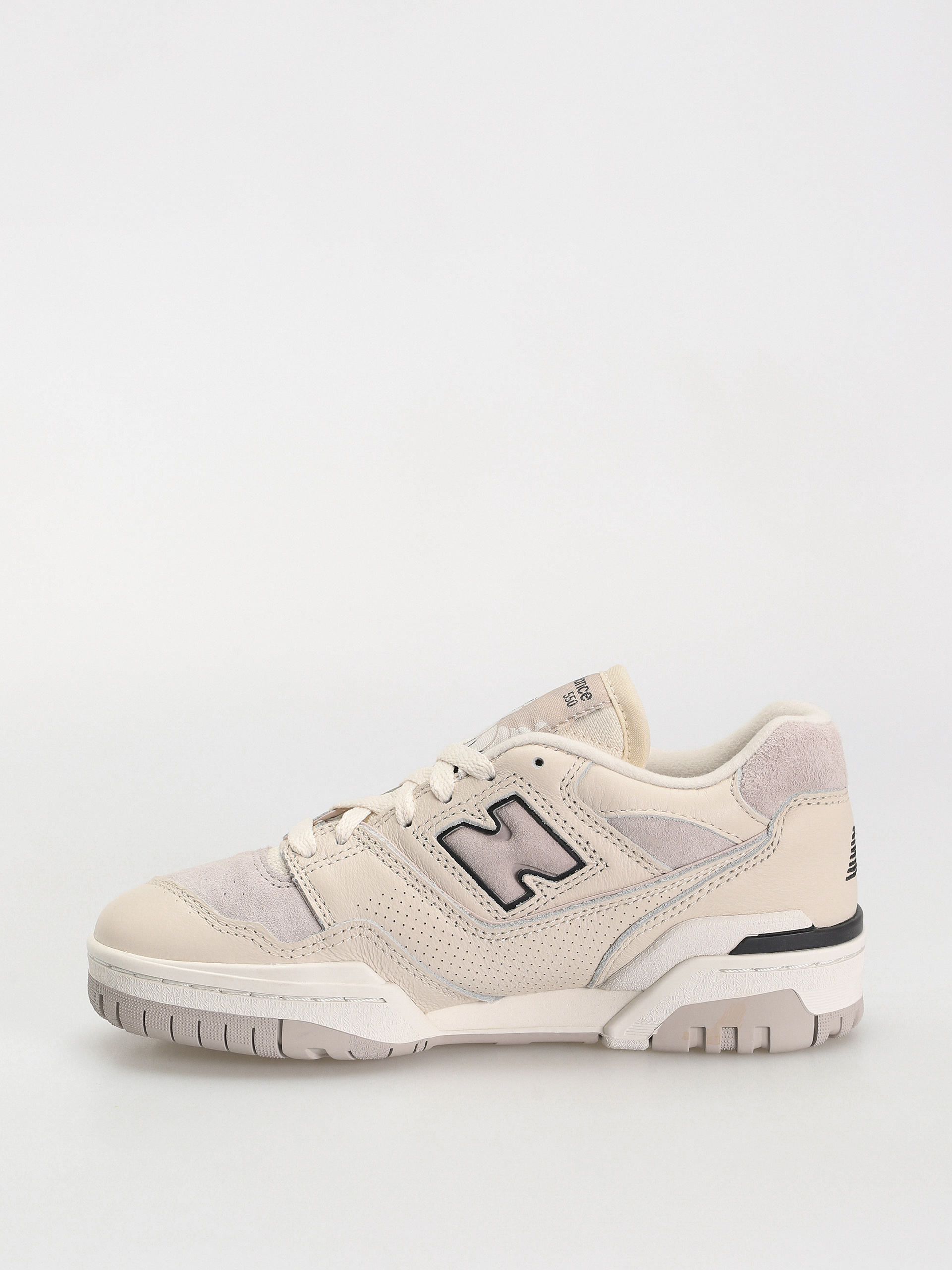 New Balance 550 Wmn Shoes (linen)