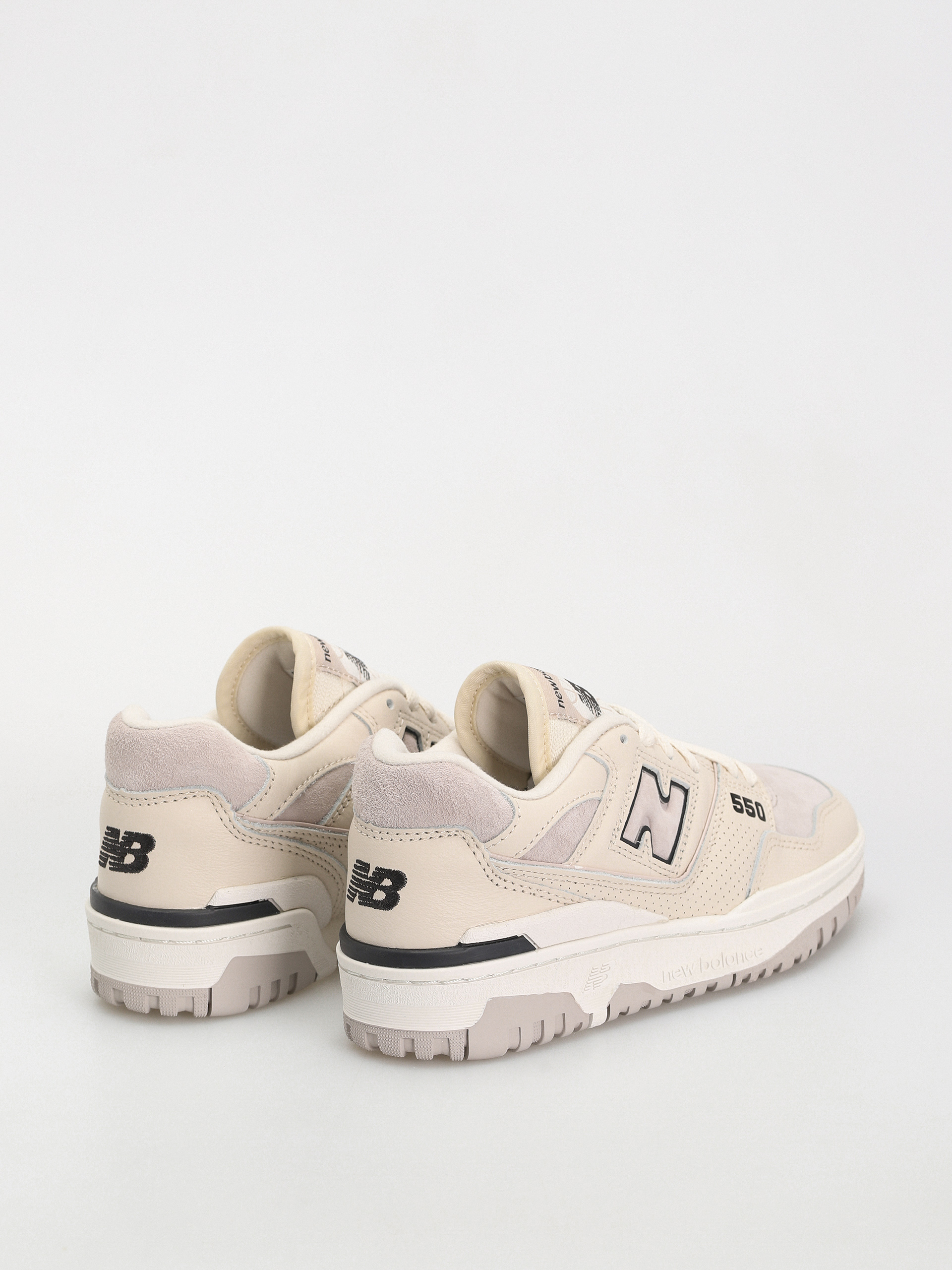 New Balance 550 Wmn Shoes (linen)
