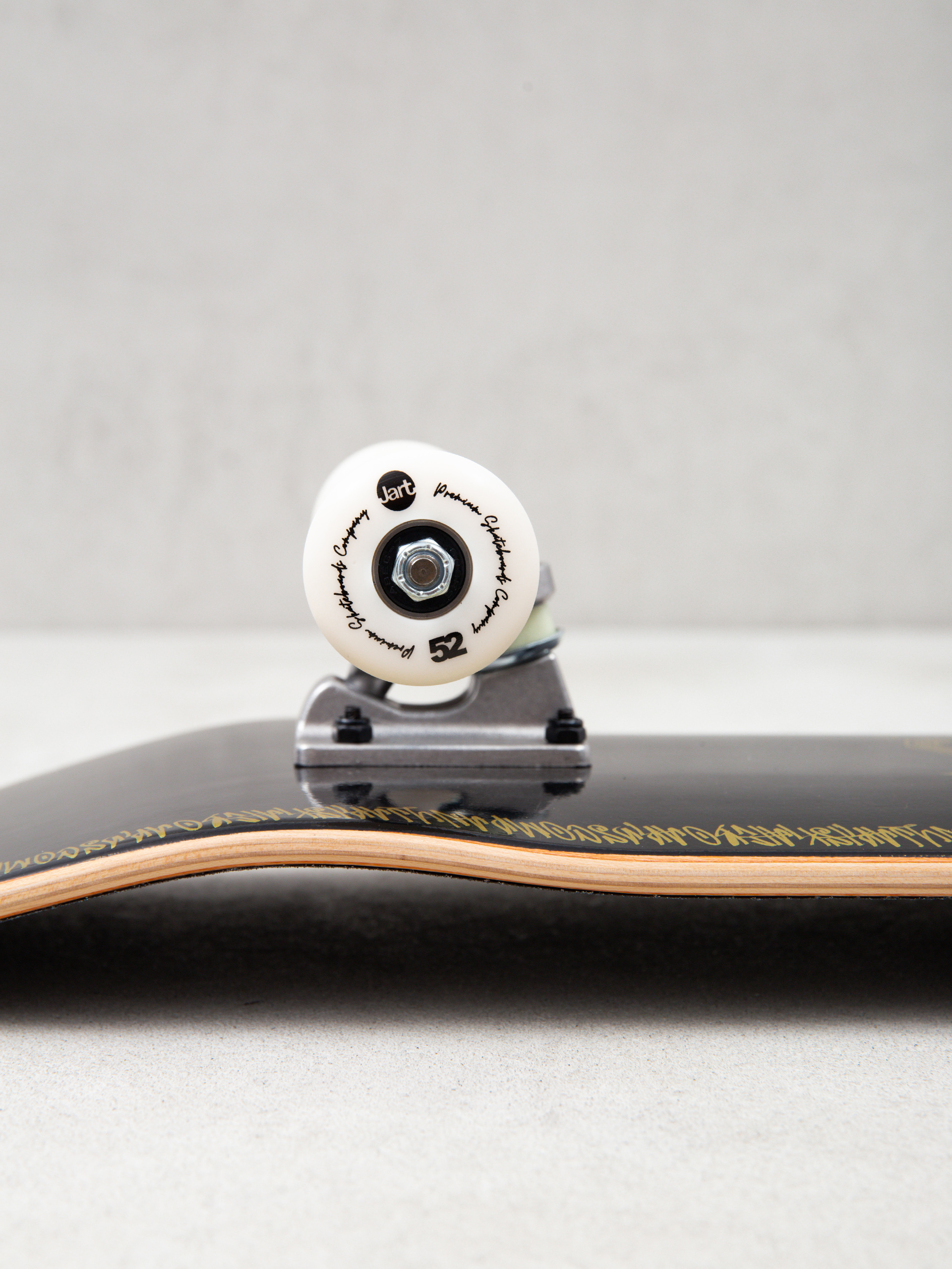 Jart Mad Skateboard (black/gold)