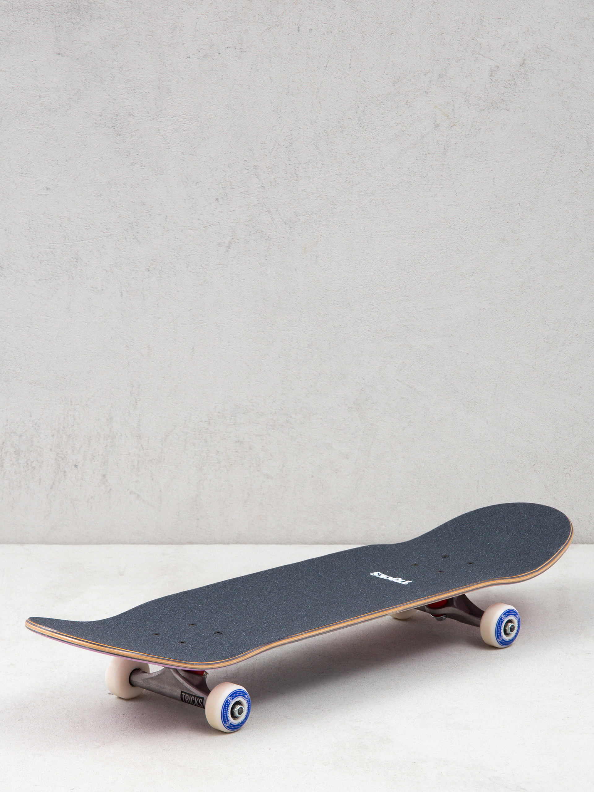 Tricks Analog Skateboard (pink)