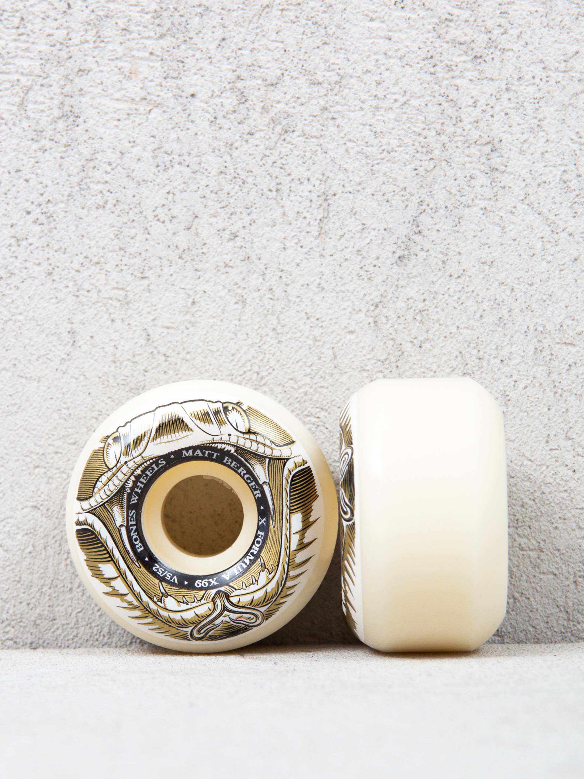 Bones X Formula Berger Battlesnake V5 Sidecut 99A Rollen (natural/gold/black)