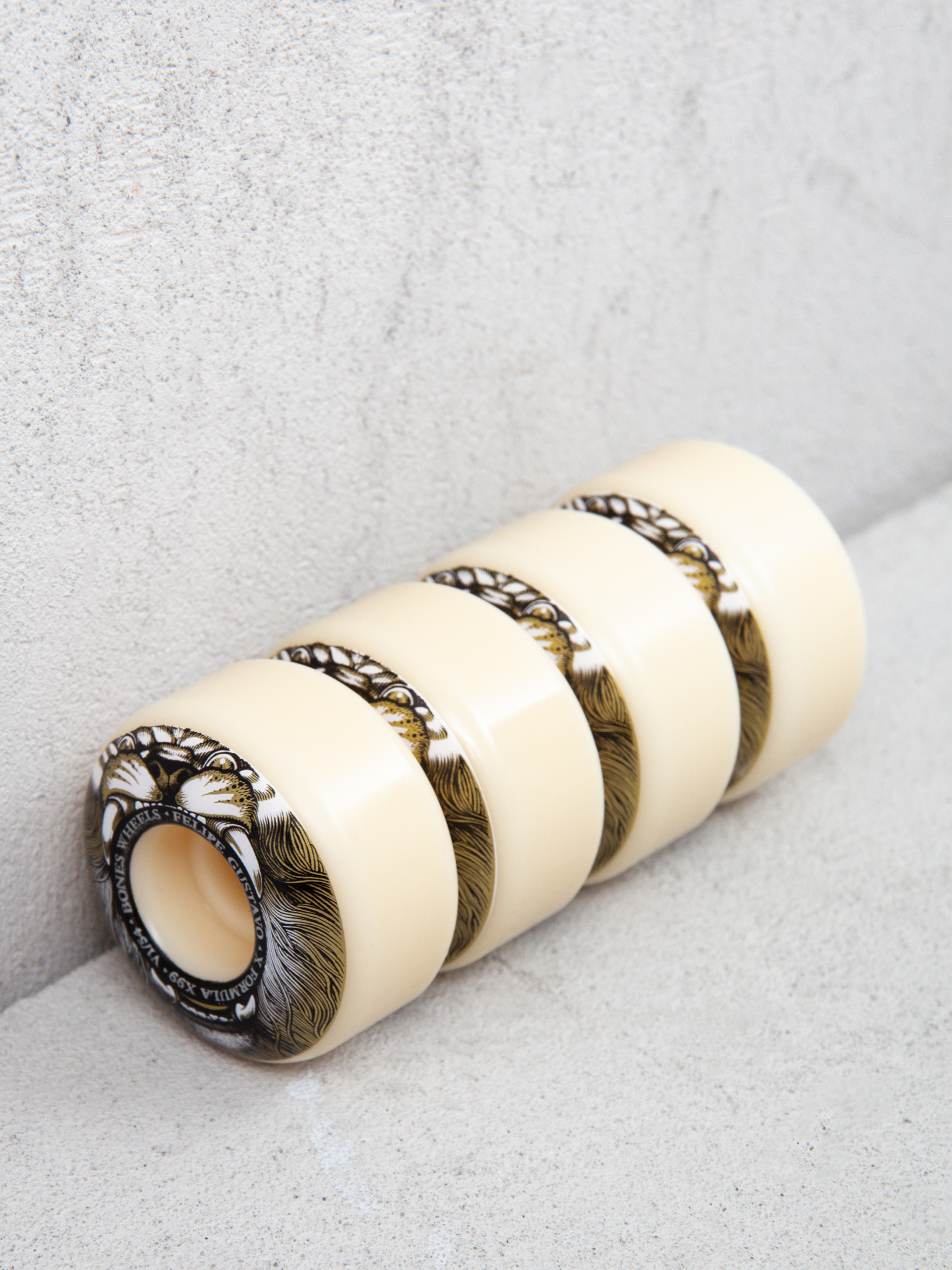 Bones X Formula Gustavo Mane Event V1 Standard 99A Wheels (natural/gold/black)