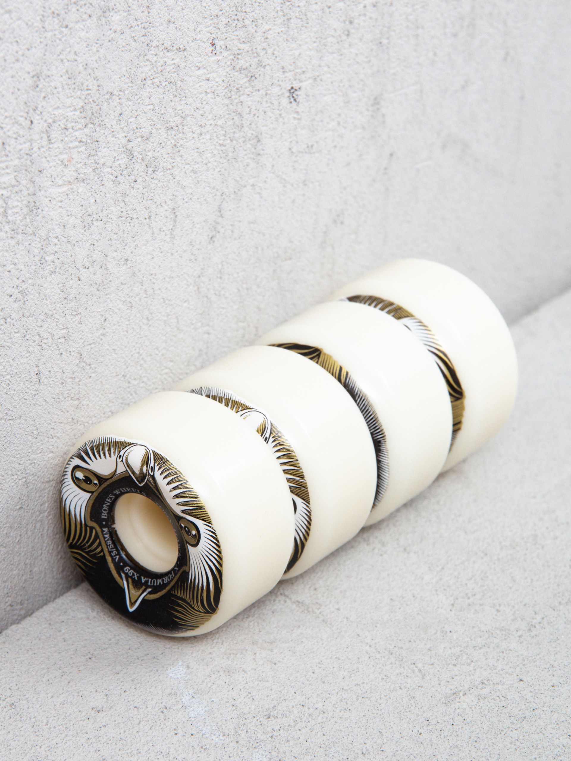 Bones X Formula Hawk Beak & Destroy V5 Sidecut 99A Rollen (natural/black/gold)