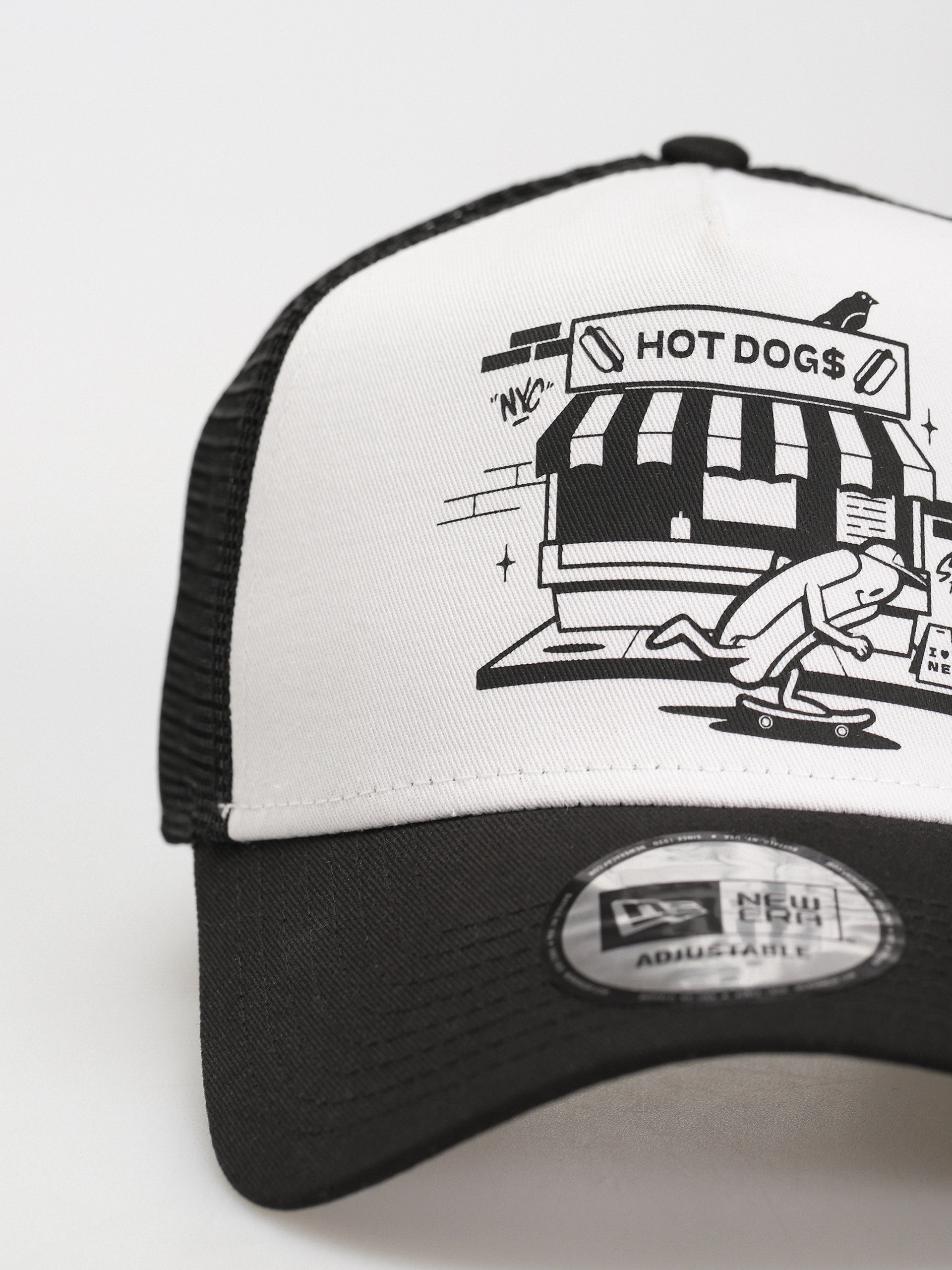 New Era Cap Graphic Trucker (black/white)