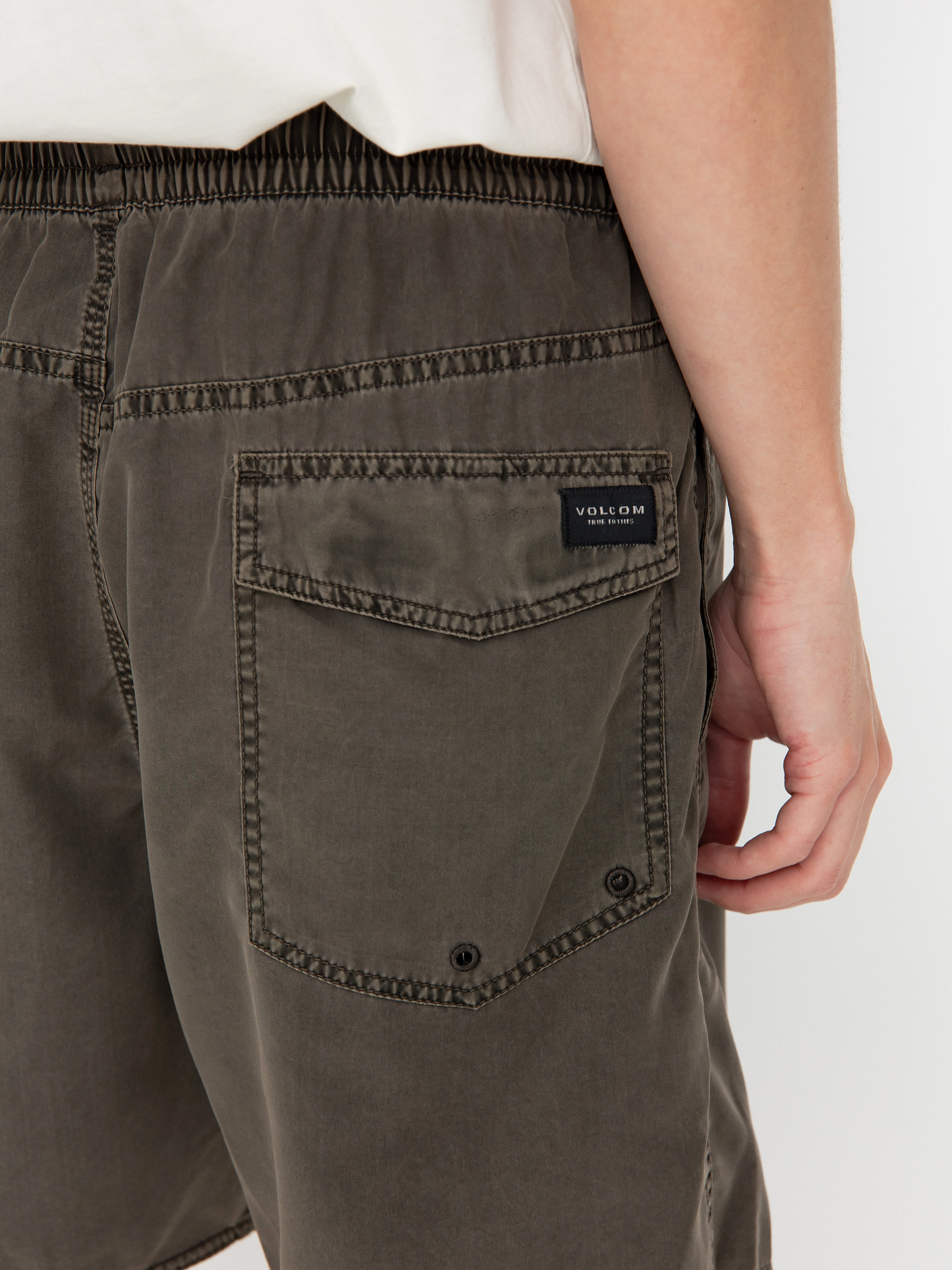 Volcom Shorts Center 17 (wren)