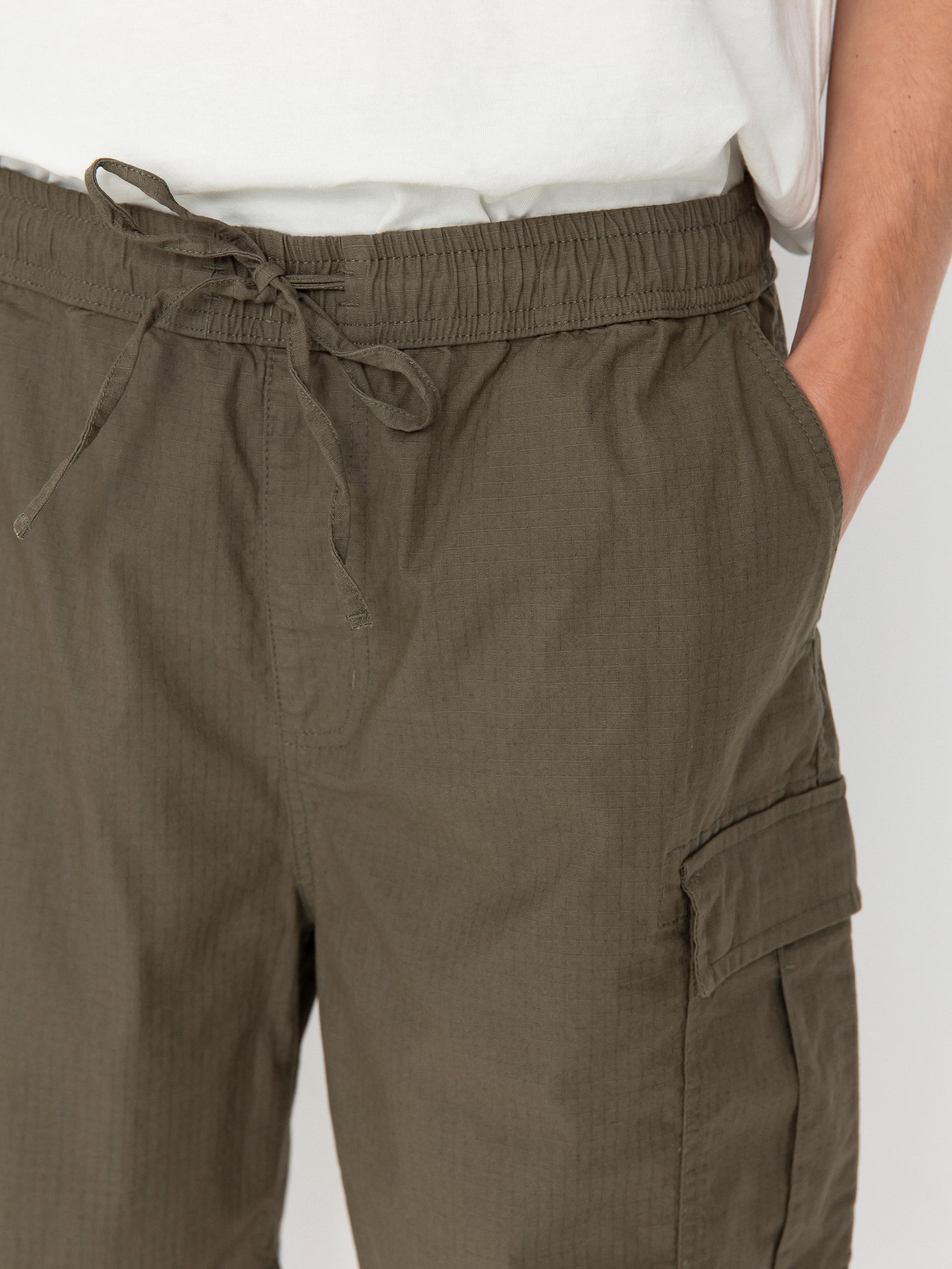Quiksilver Taxer Cargo Shorts (grape leaf)