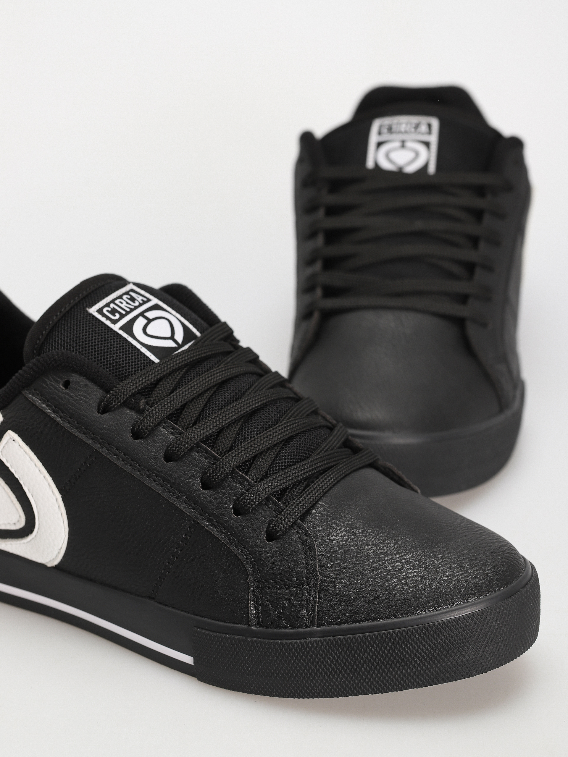 Circa 211 Vulc Bold Shoes (black/white)