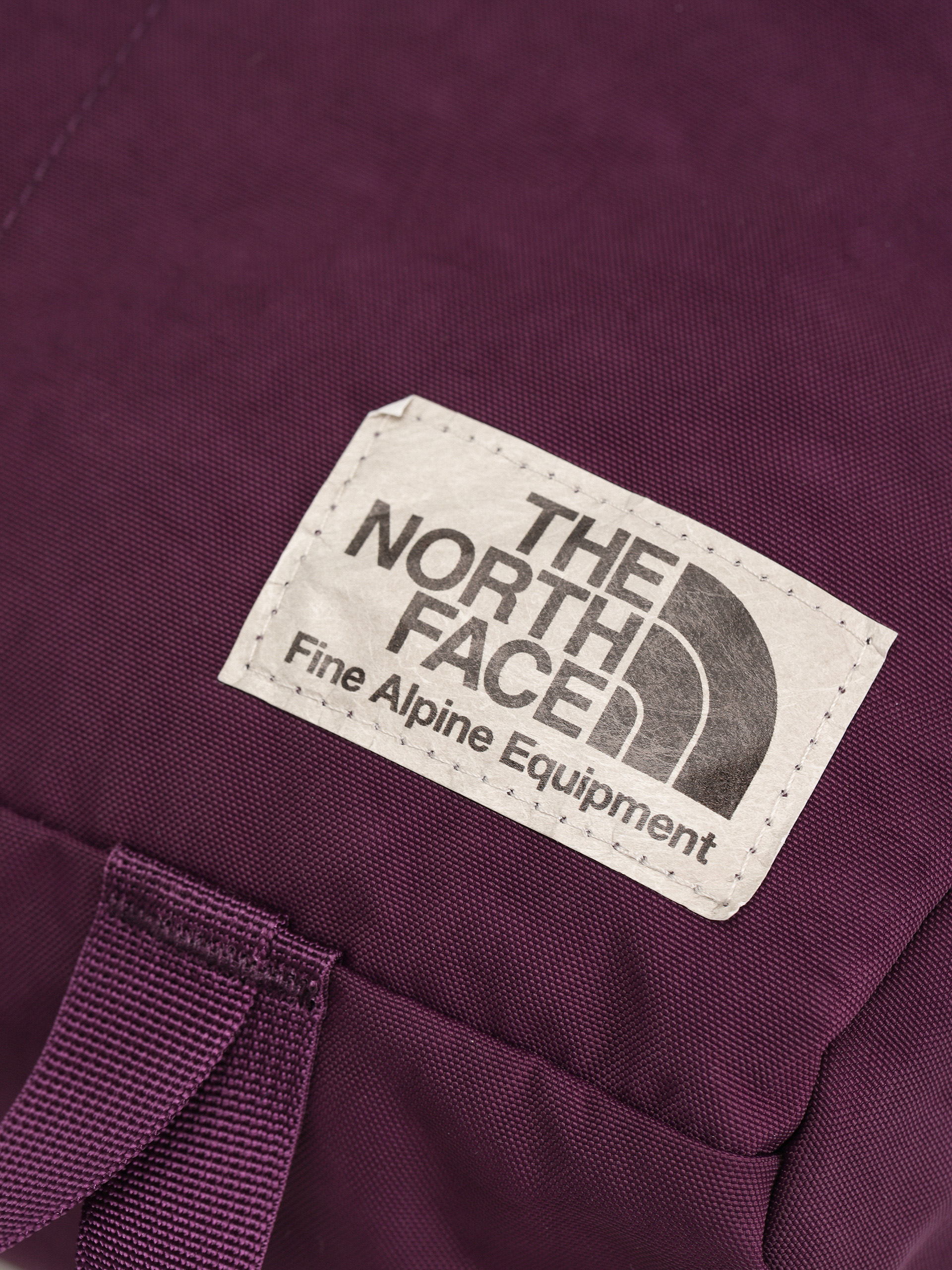 The North Face Tasche Berkeley Crossbody (black currant purple/ye)