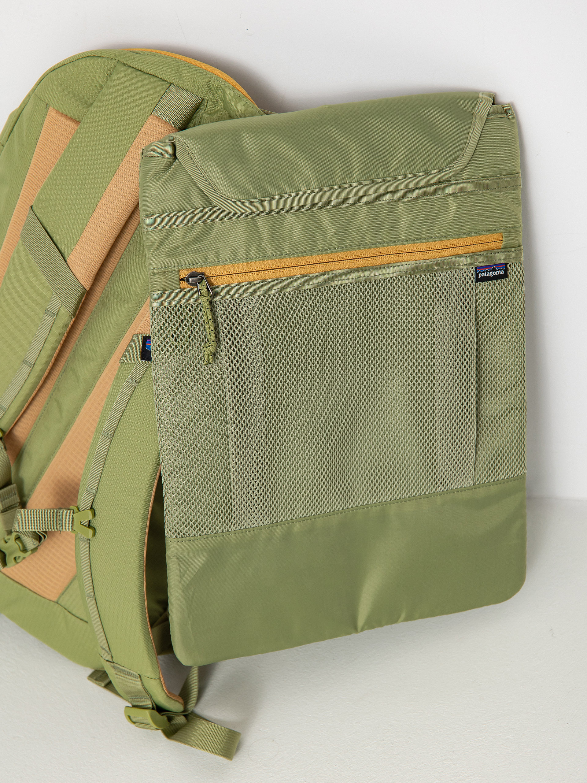 Patagonia Backpack Refugio Day Pack 26L (buckhorn green)