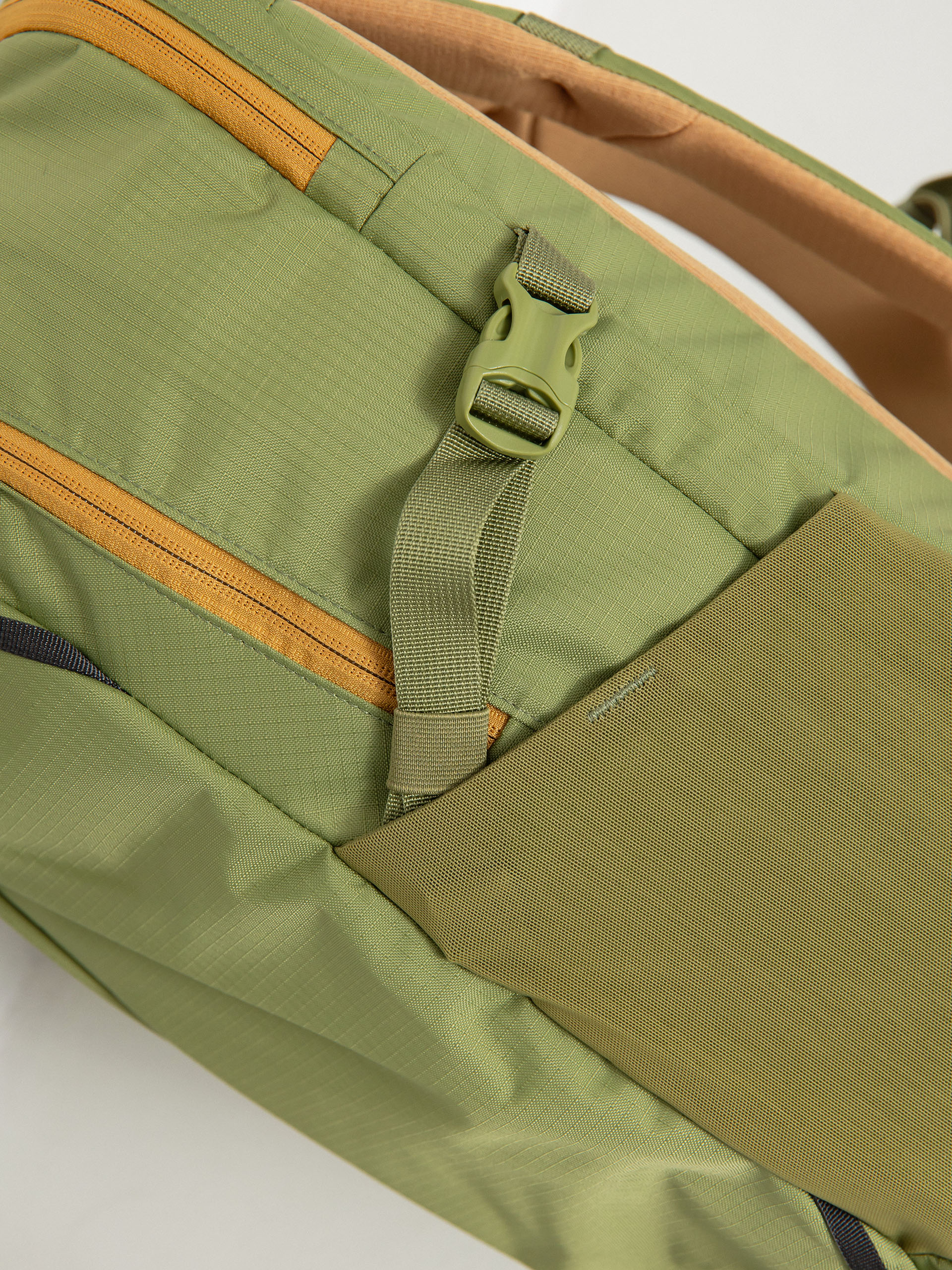 Patagonia Backpack Refugio Day Pack 26L (buckhorn green)