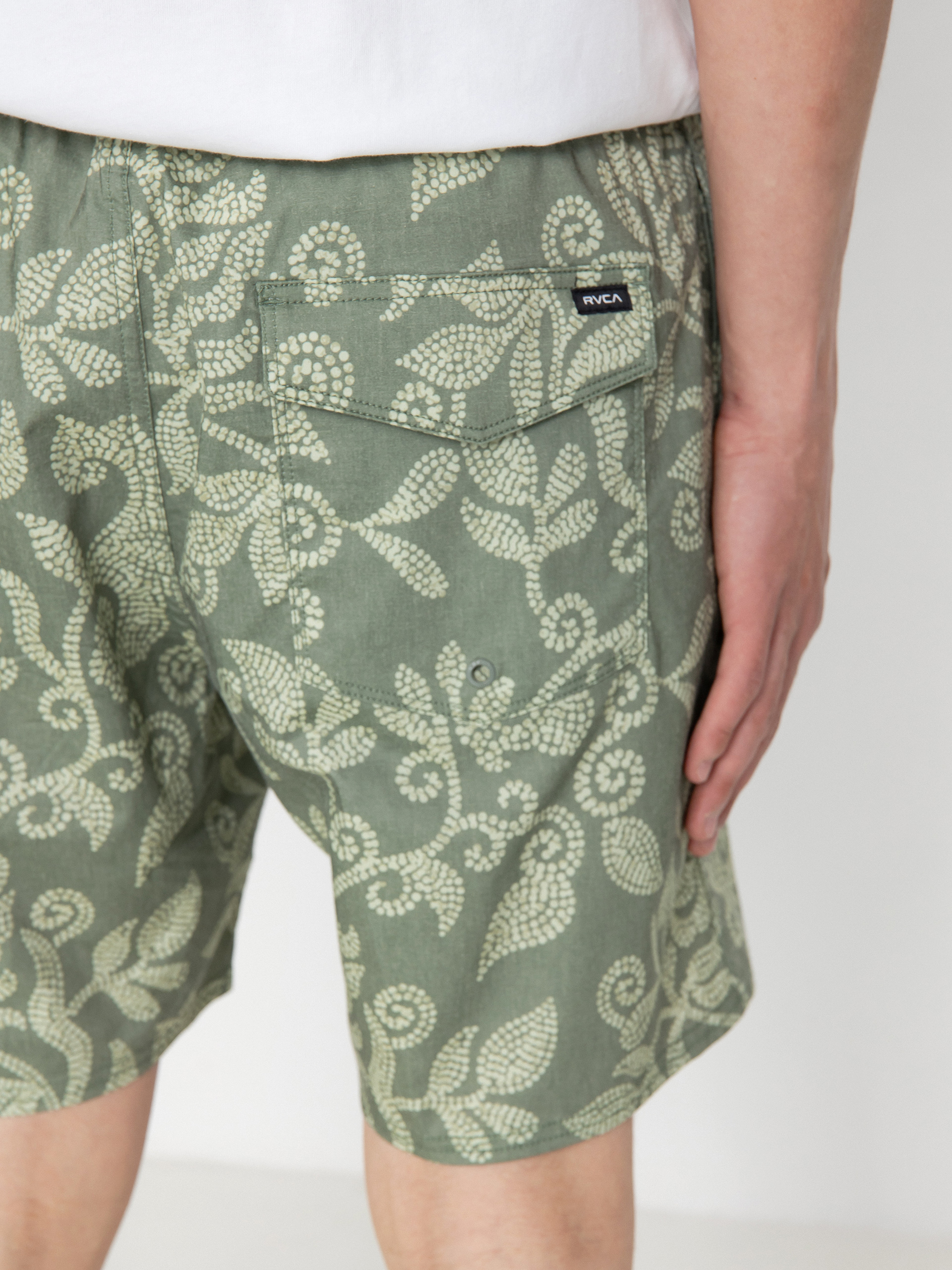 RVCA Barnes Elastic Boardshorts (surplus)