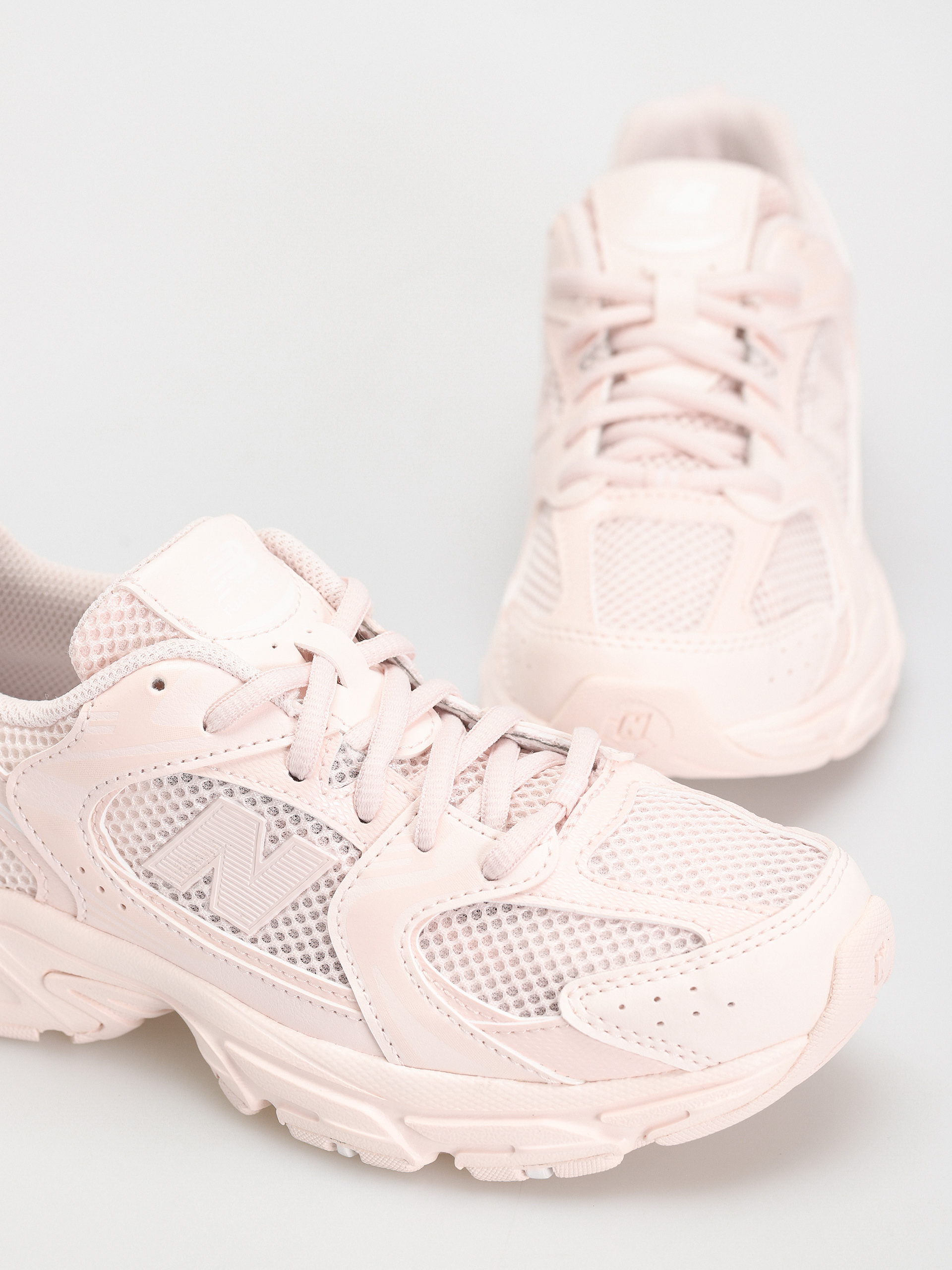 New Balance 530 JR Shoes (washed pink)
