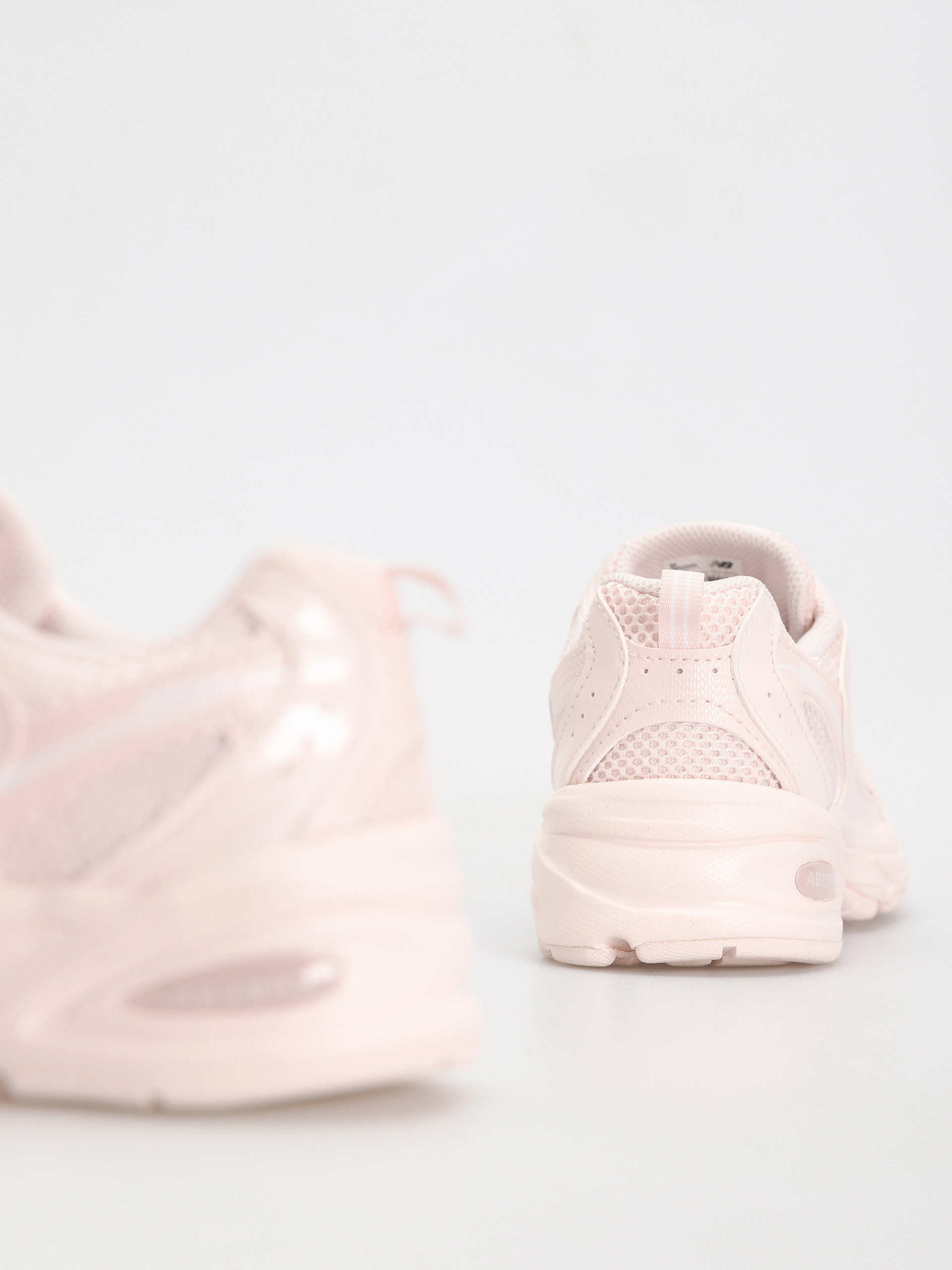 New Balance 530 JR Shoes (washed pink)