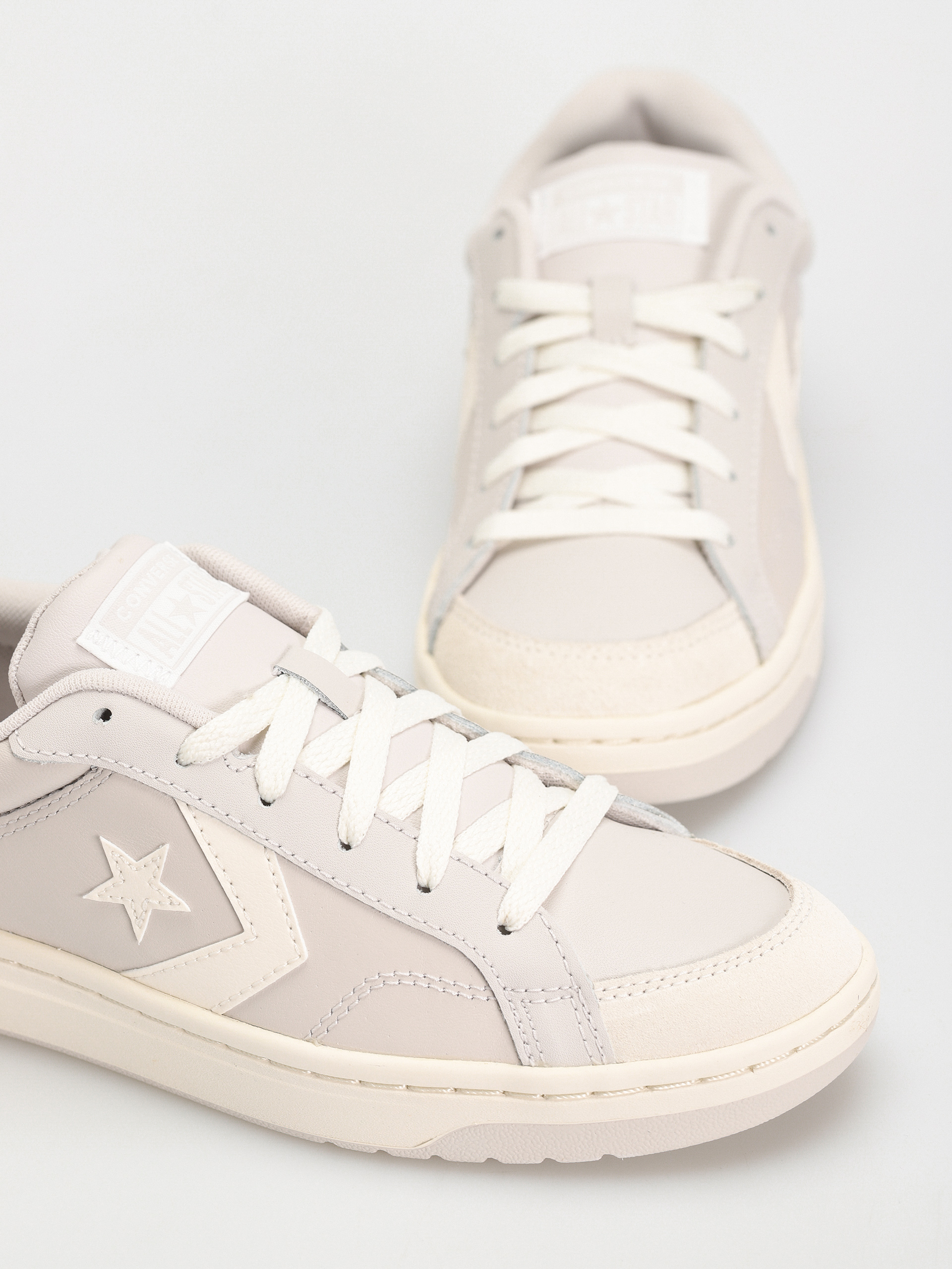 Converse Pro Blaze V2 Ox Shoes (stone/brown)