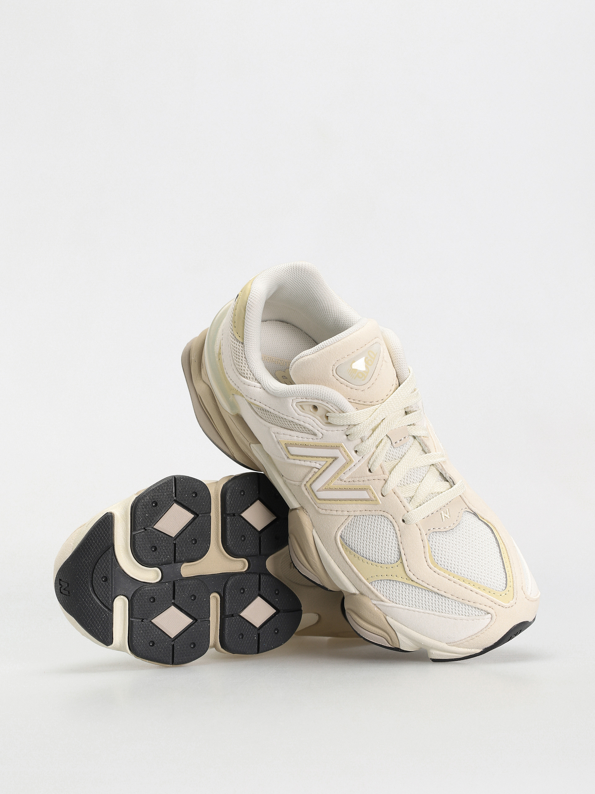 New balance junior shoes hotsell