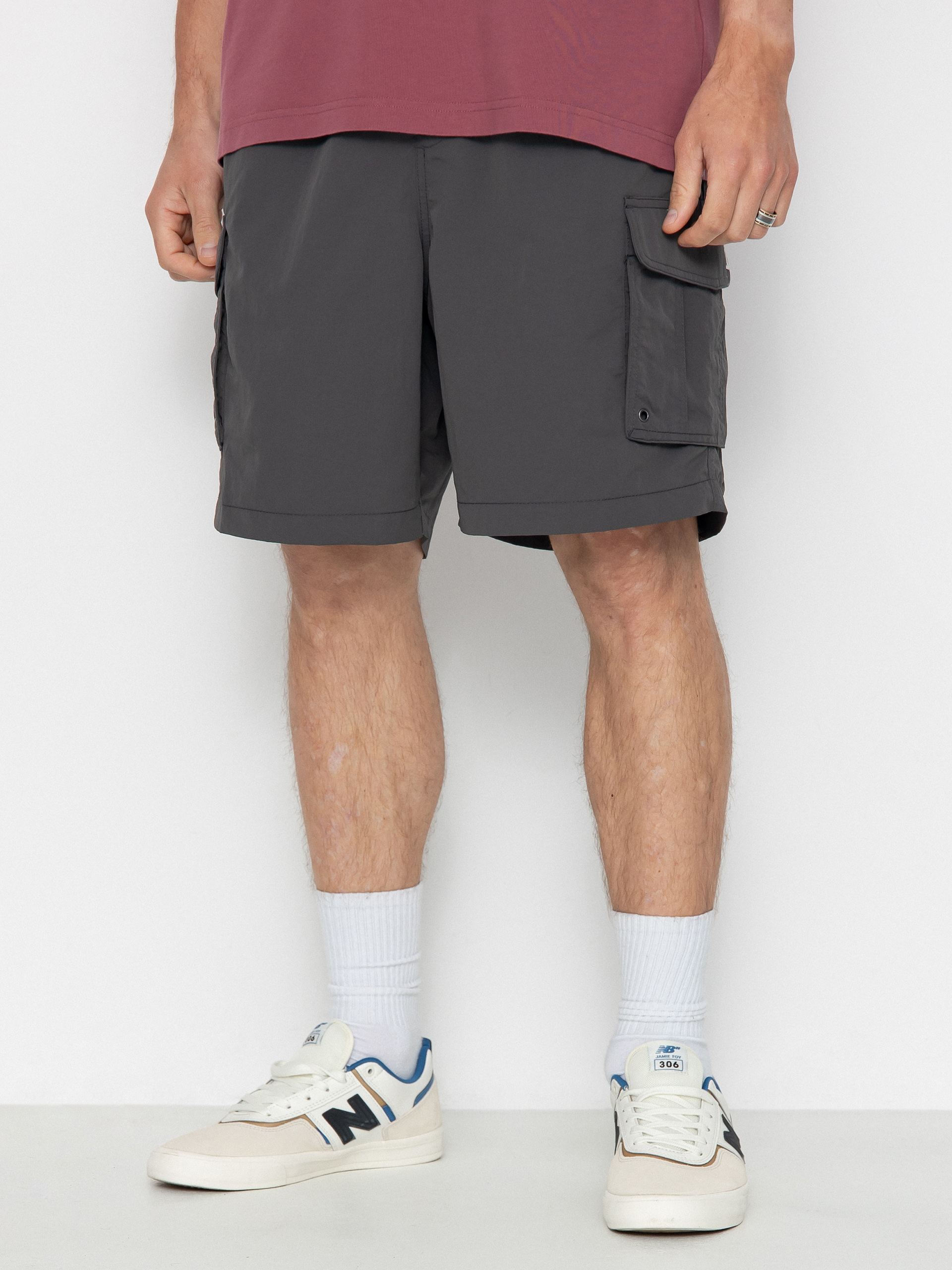 Element Chillin Cargo Hybrid Shorts (off black)