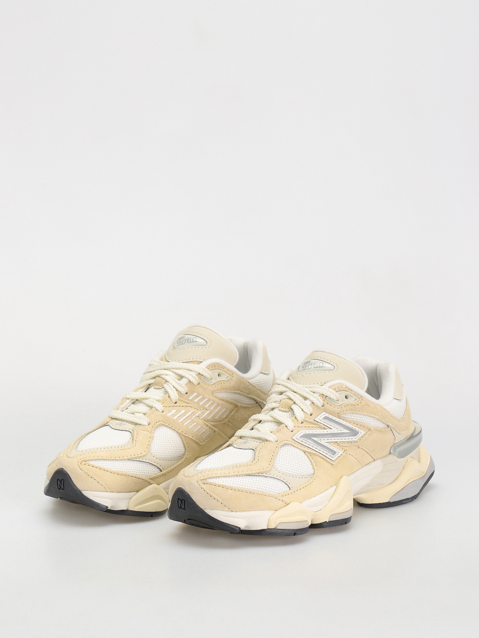 New Balance 9060 Shoes (calcium)