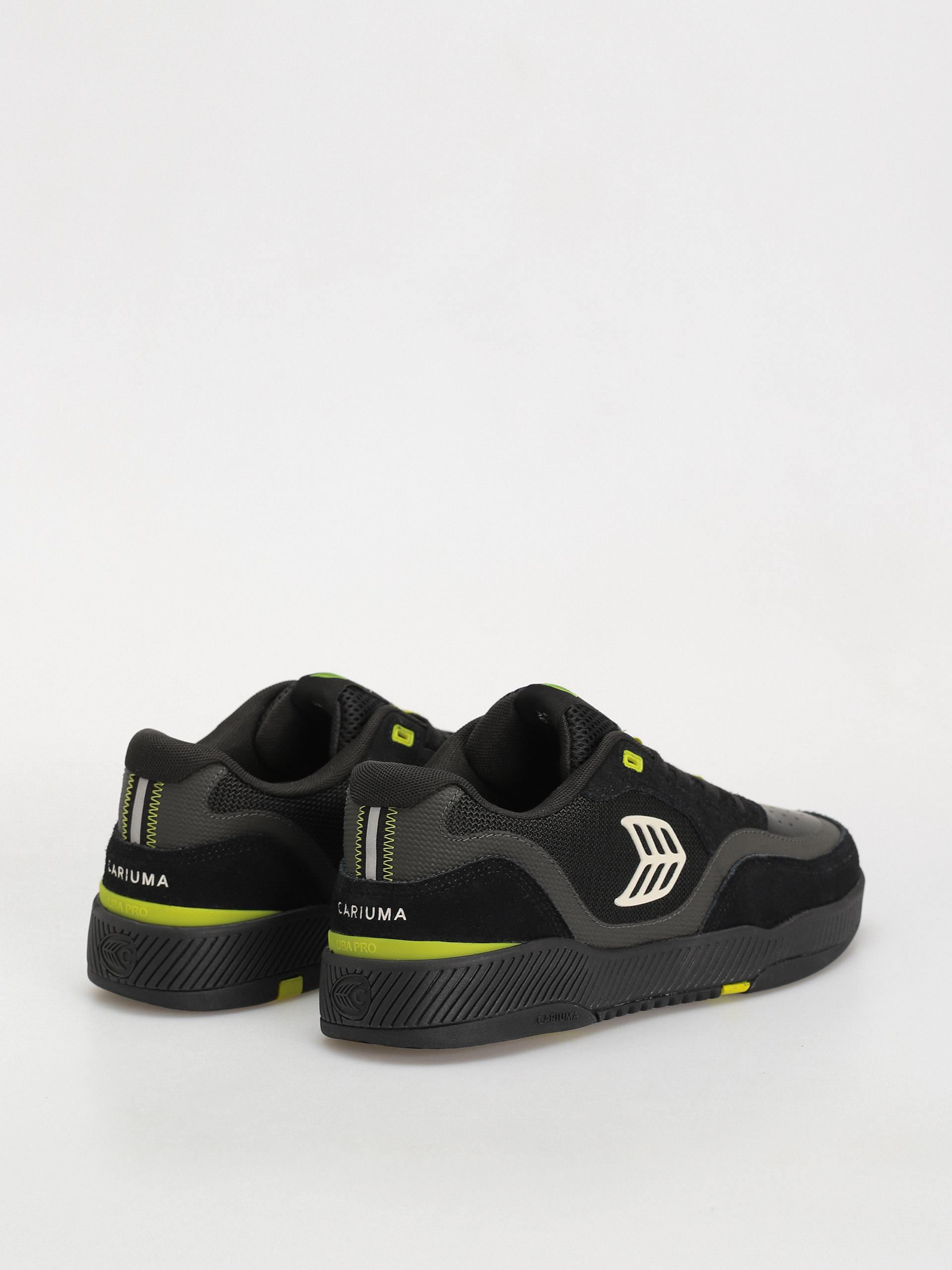 Cariuma UBA PRO Schuhe (all black/green & off white)