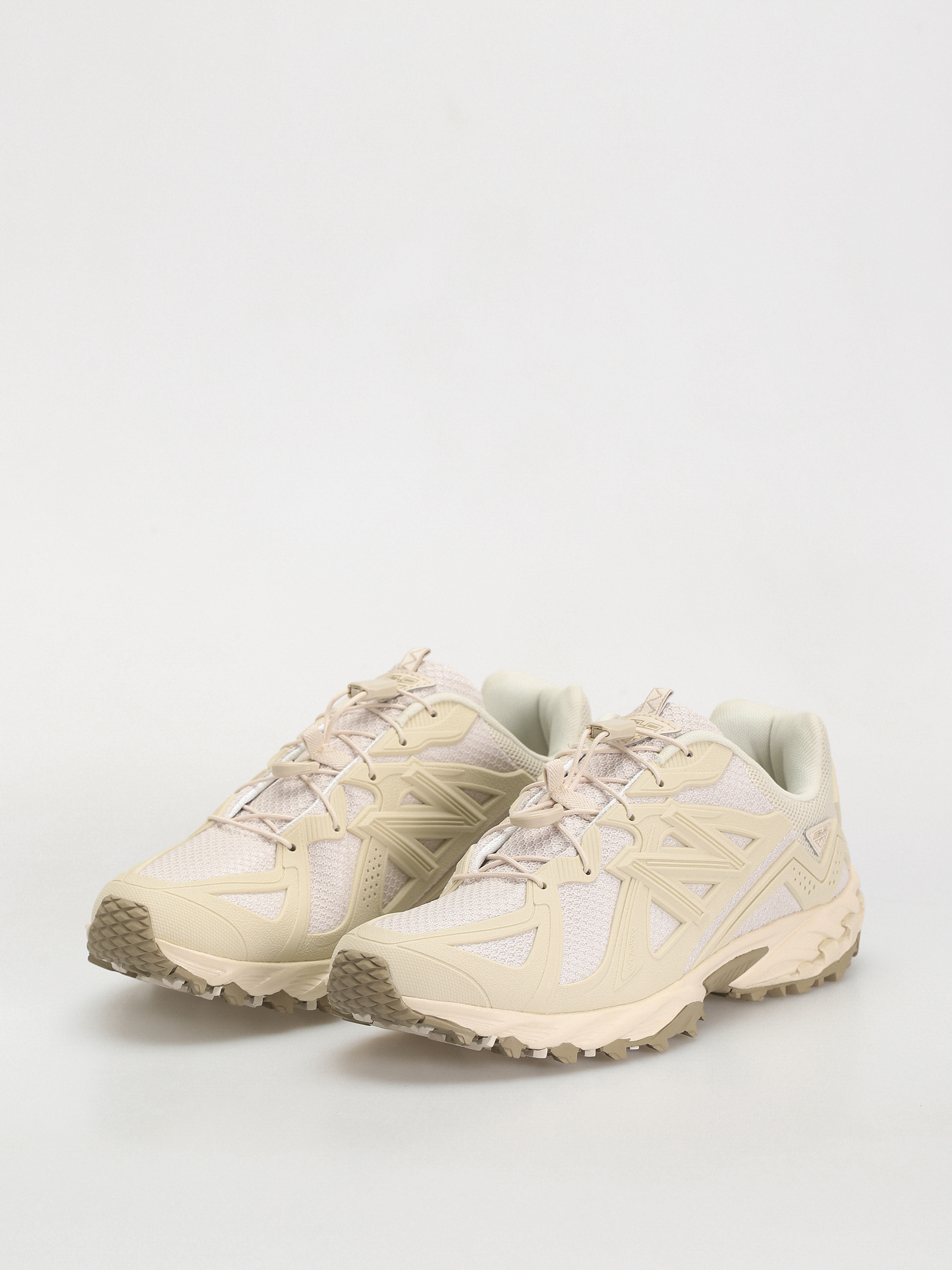 New Balance 610 Shoes (beige)