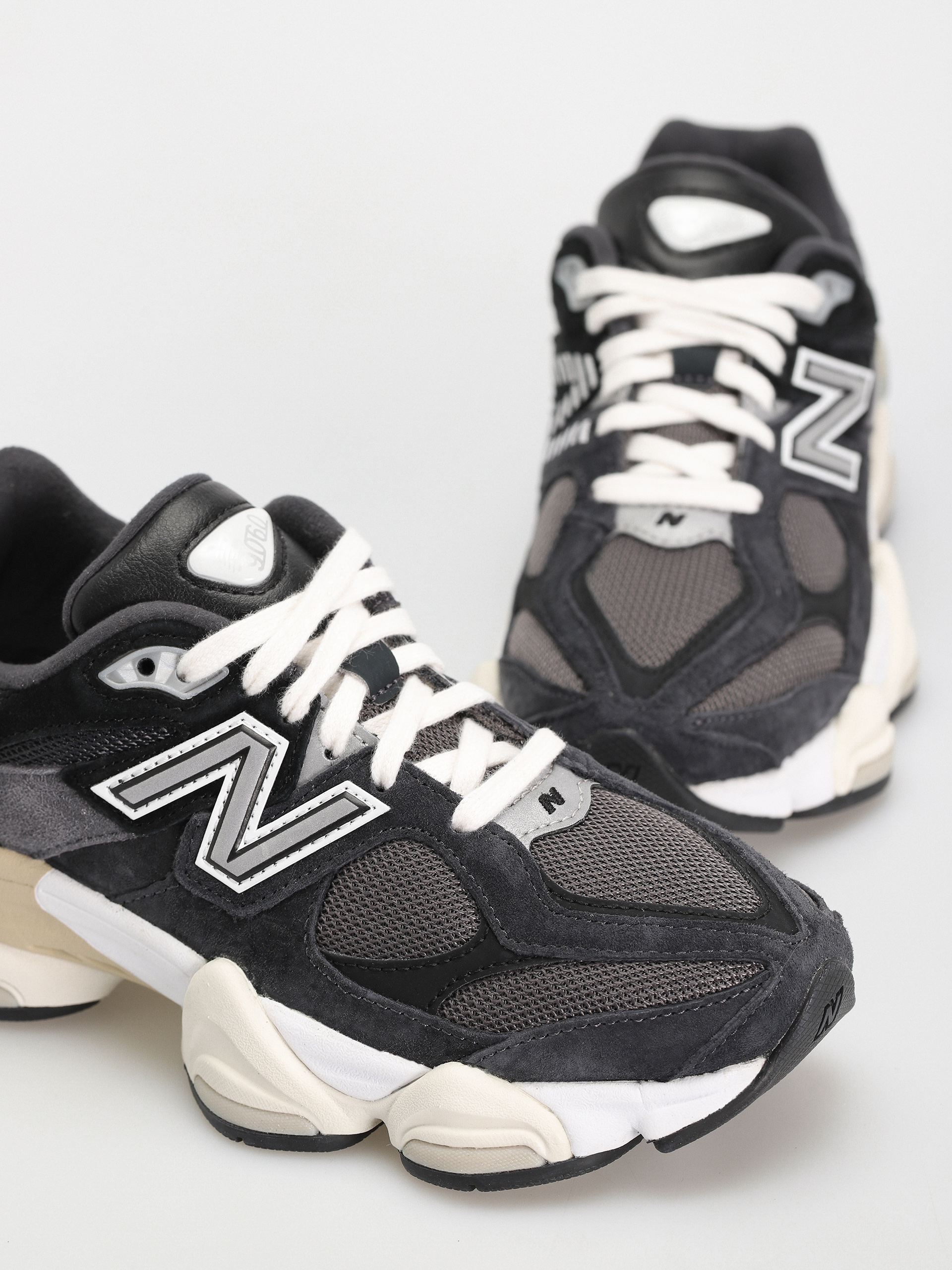 New Balance 9060 Shoes (black)