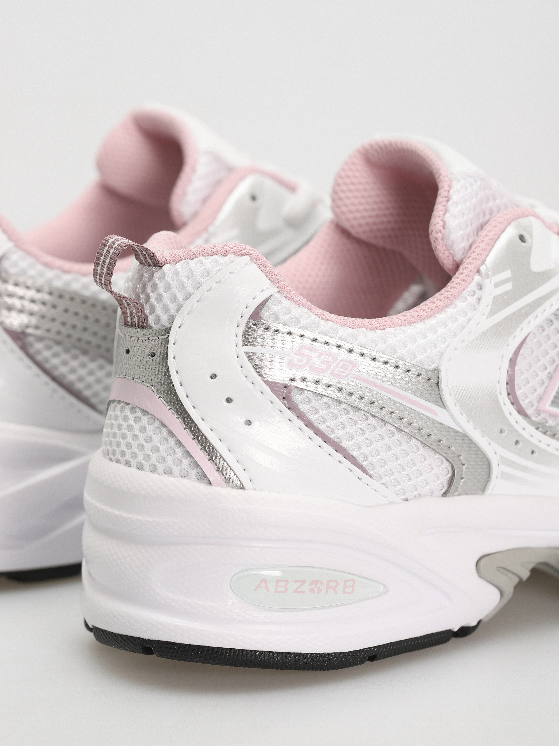 New Balance 530 JR Shoes (white silver pink)