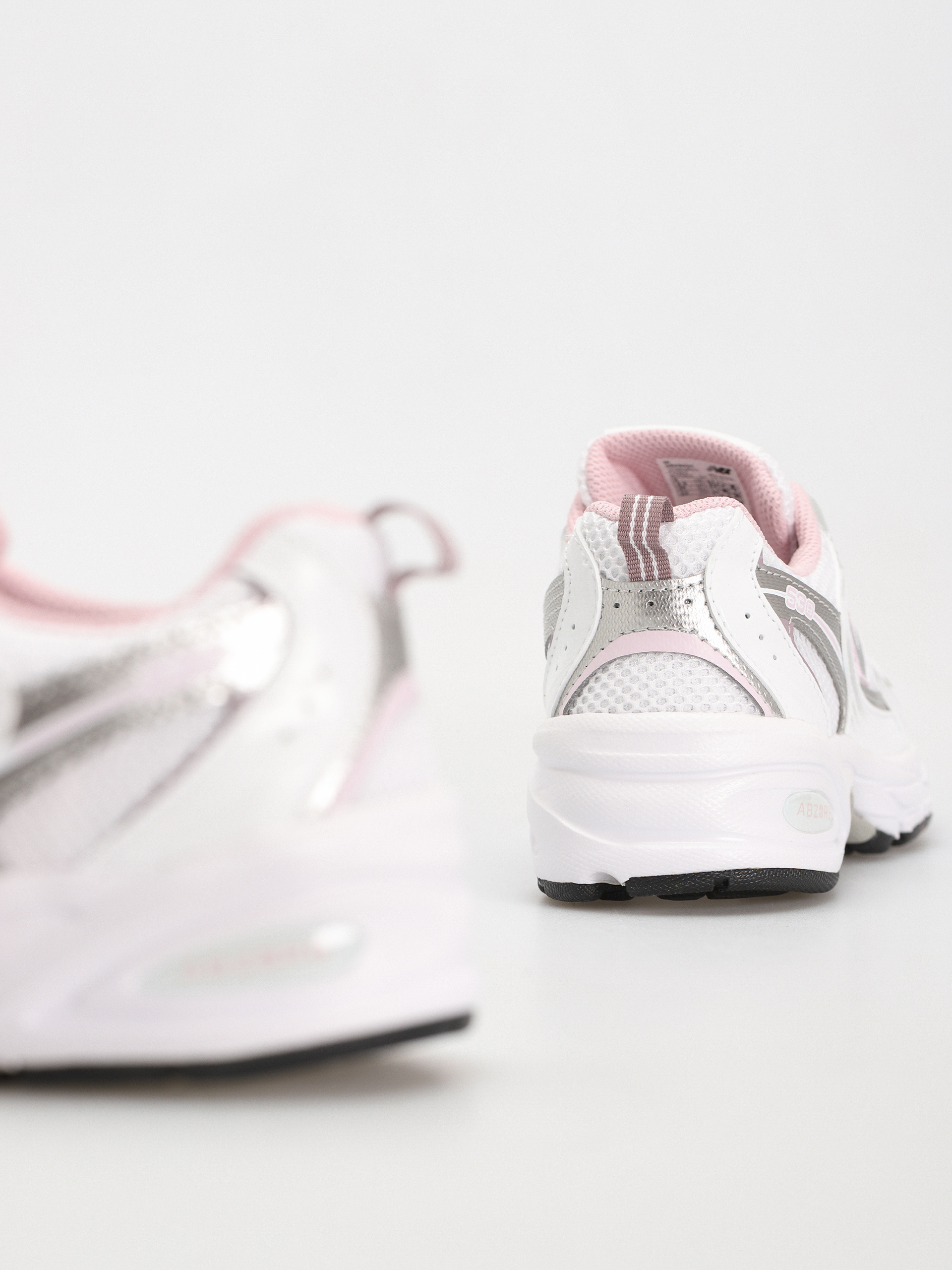 New Balance 530 JR Shoes (white silver pink)
