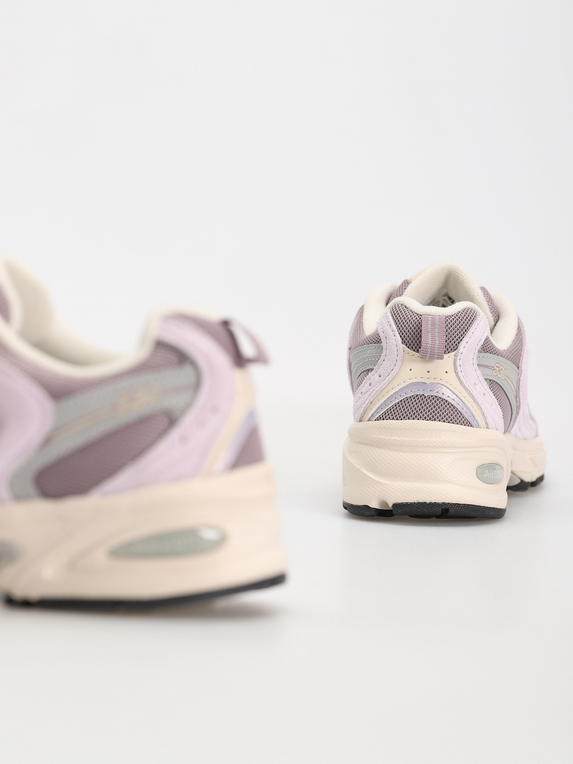New Balance 530 Shoes (purple)