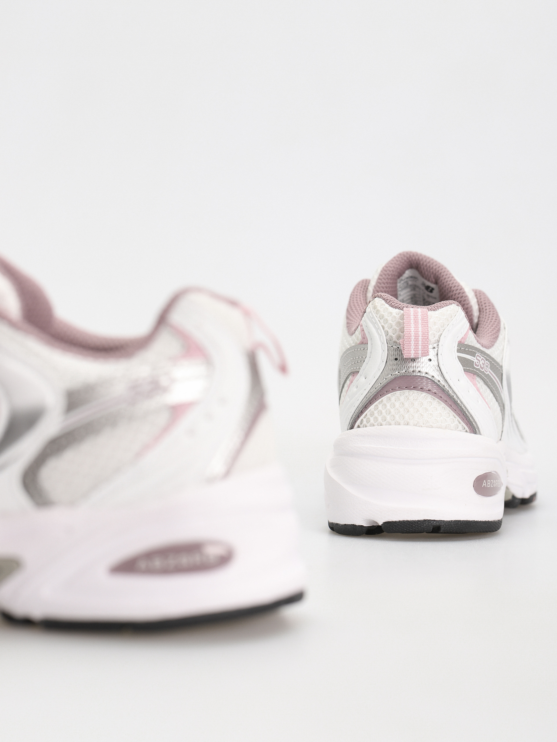 New Balance 530 Shoes (white silver pink)