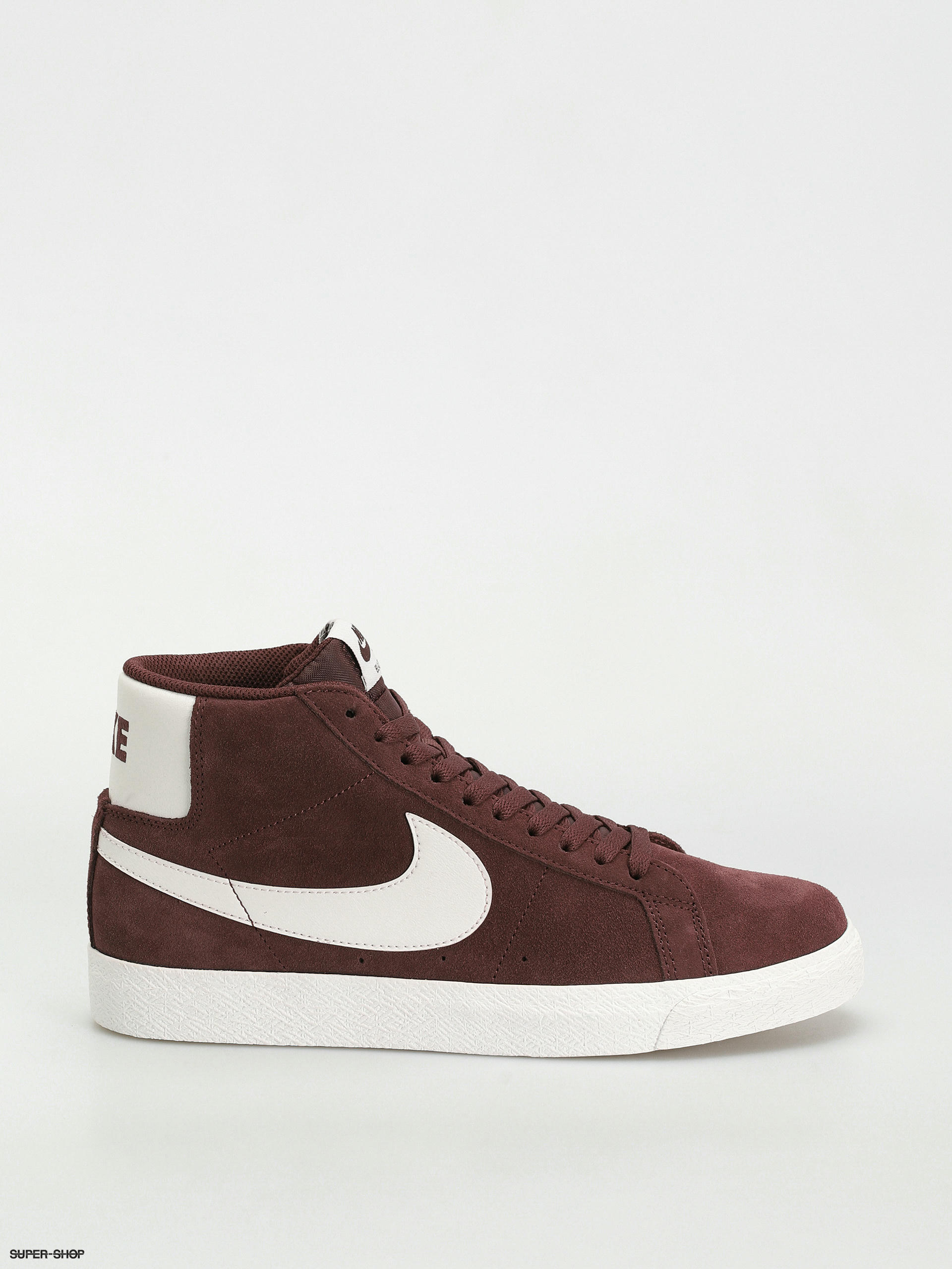 Burgundy nike skate shoes best sale