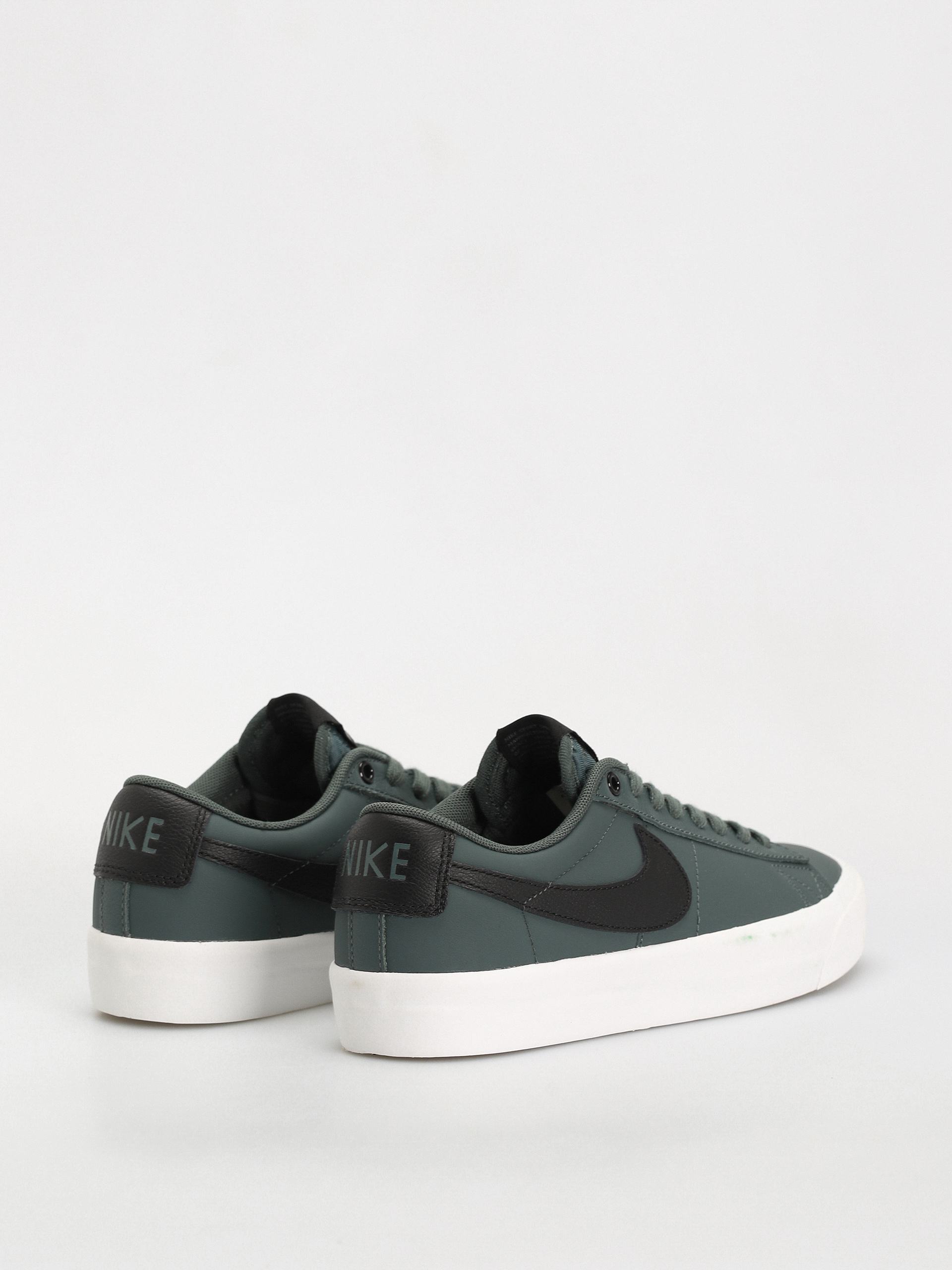 Nike SB Blazer Low Pro Gt Shoes (vintage green/black vintage green)