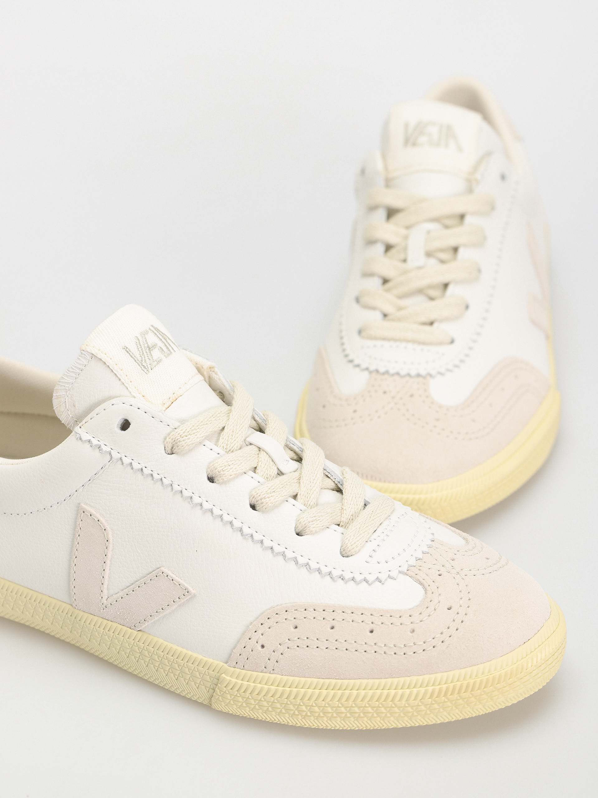 Veja Volley Wmn Schuhe (white natural)