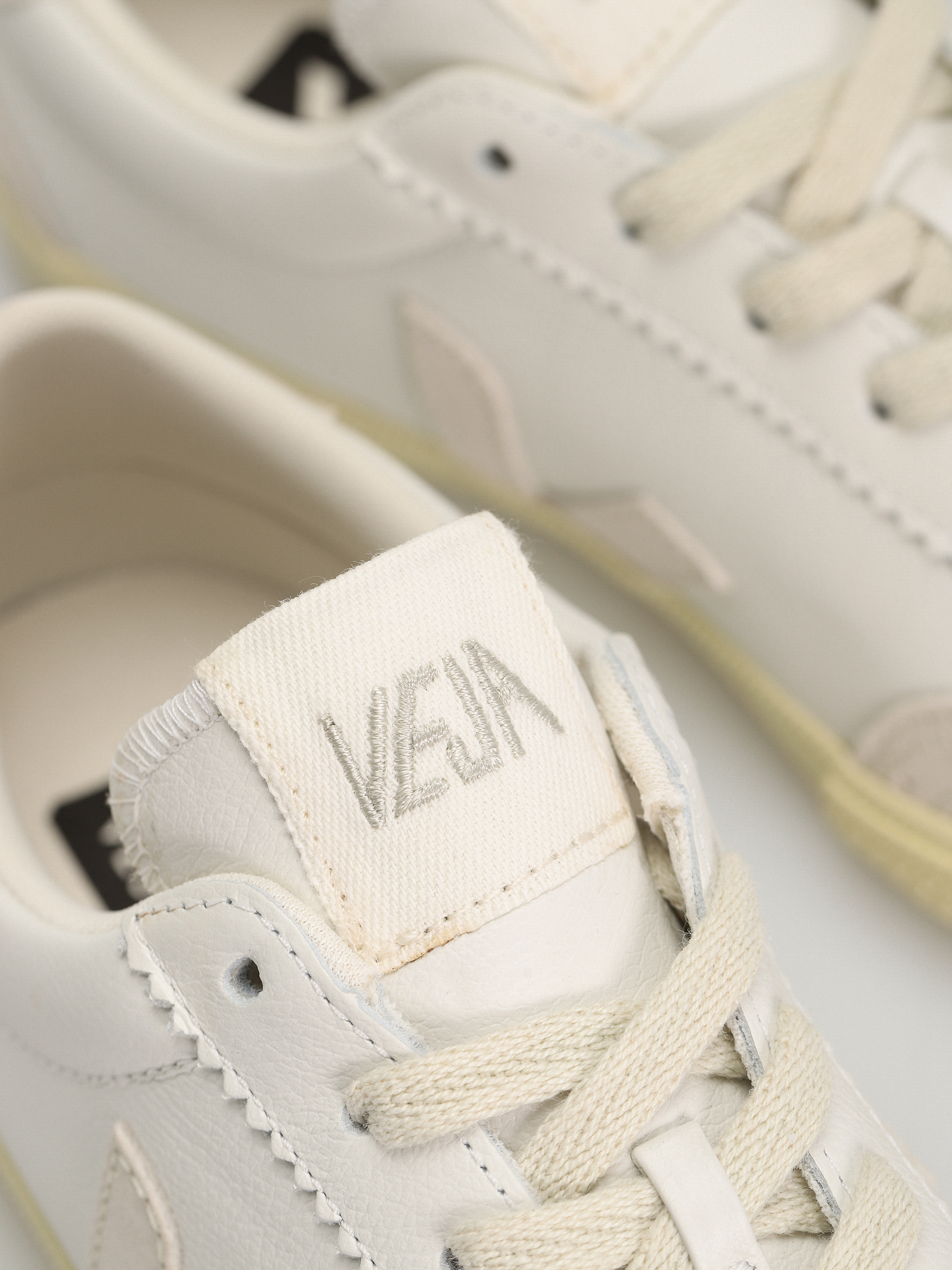 Veja Volley Wmn Schuhe (white natural)