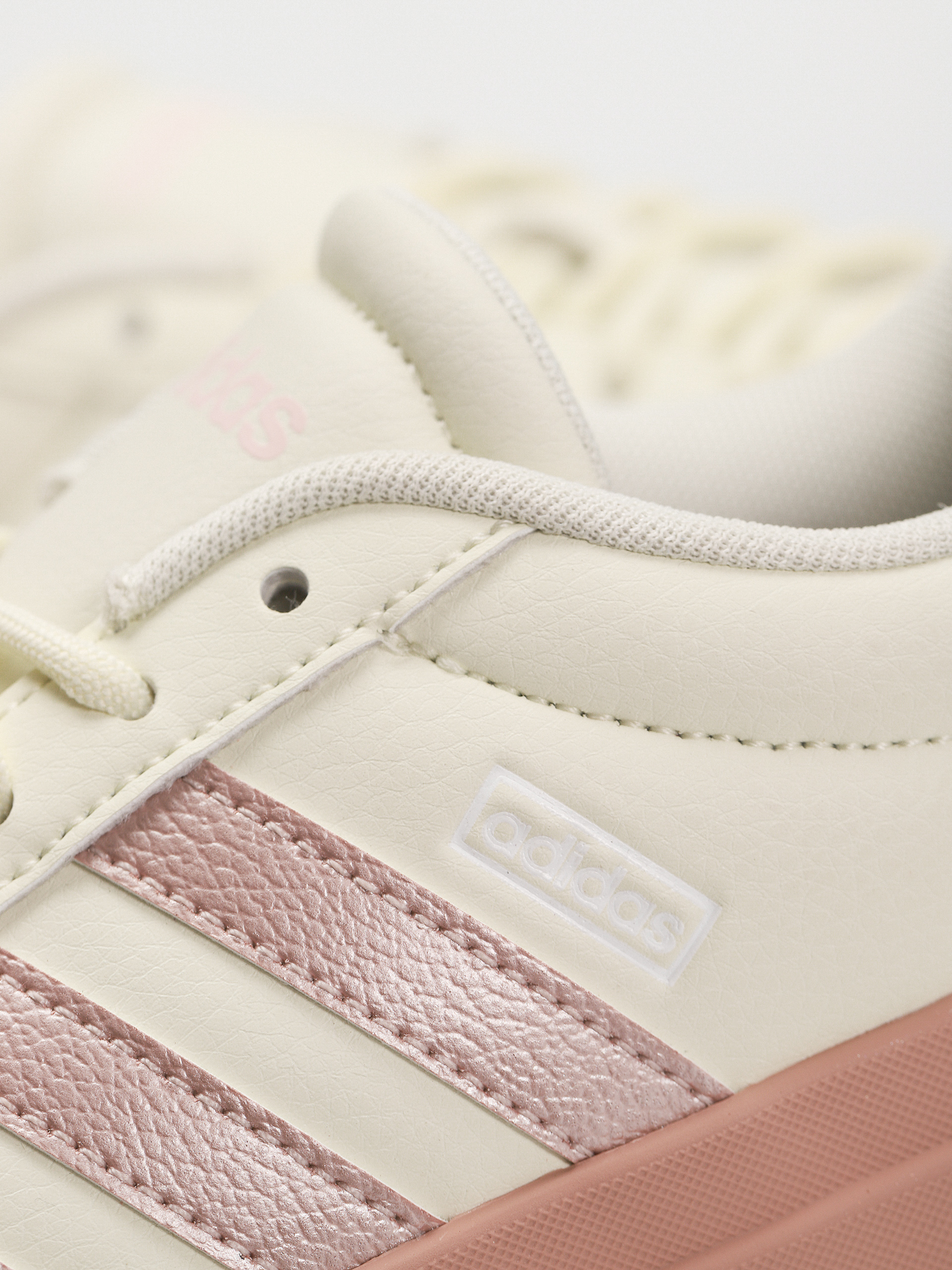 adidas Originals Vl Court Bold Wmn Shoes (ivory/sapime/sanpin)