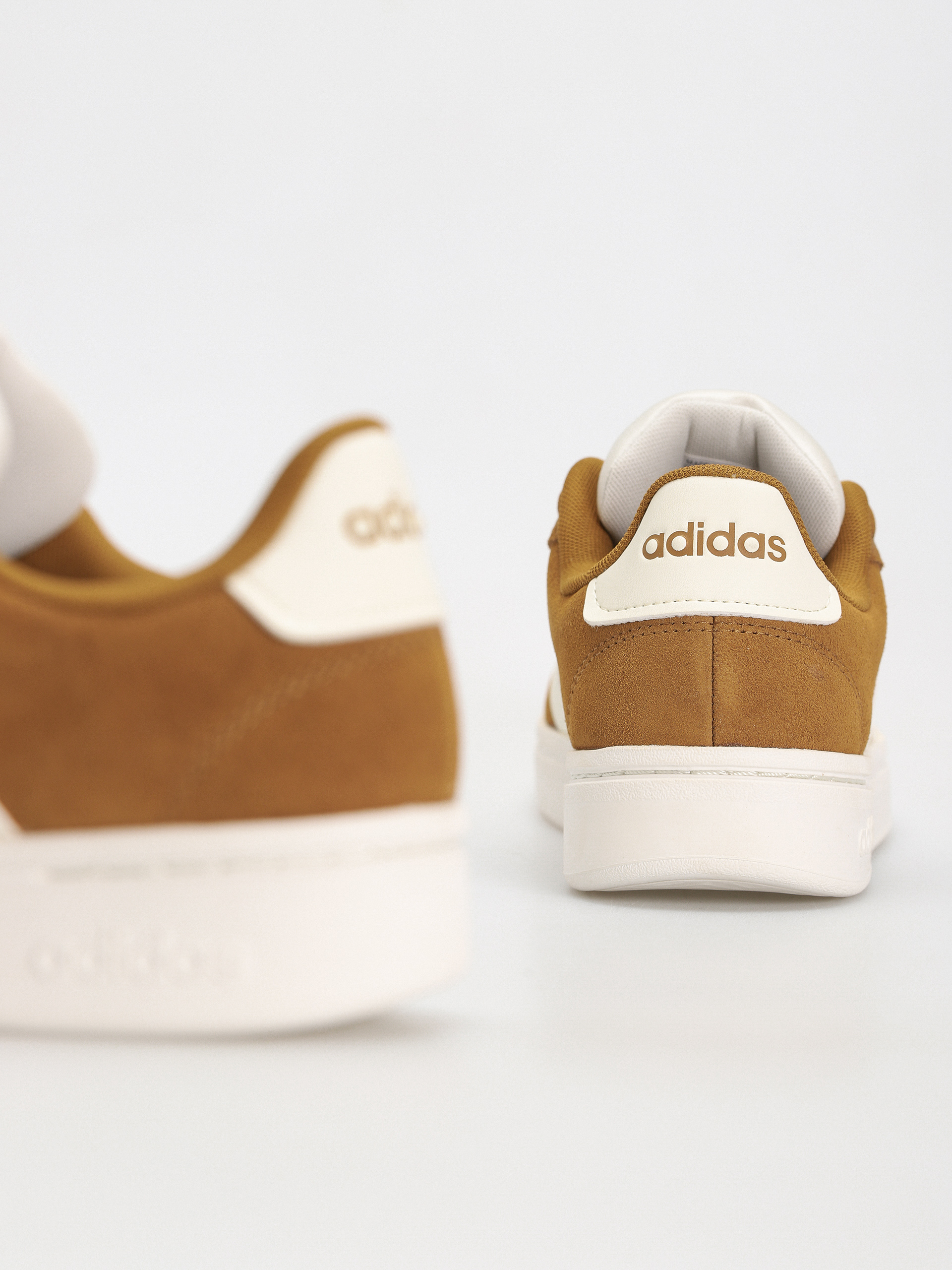 adidas Grand Court Alpha 0 Shoes (brostr/owhite/owhite)