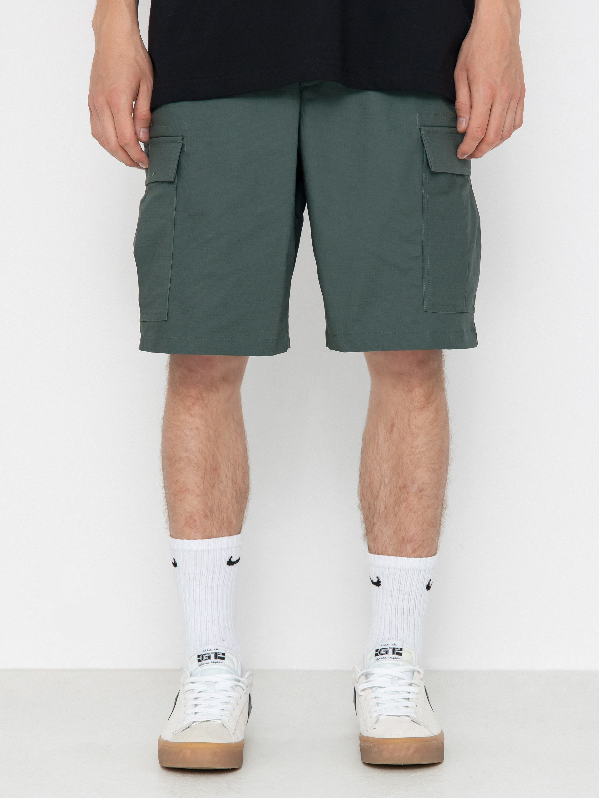 nike sb shorts green