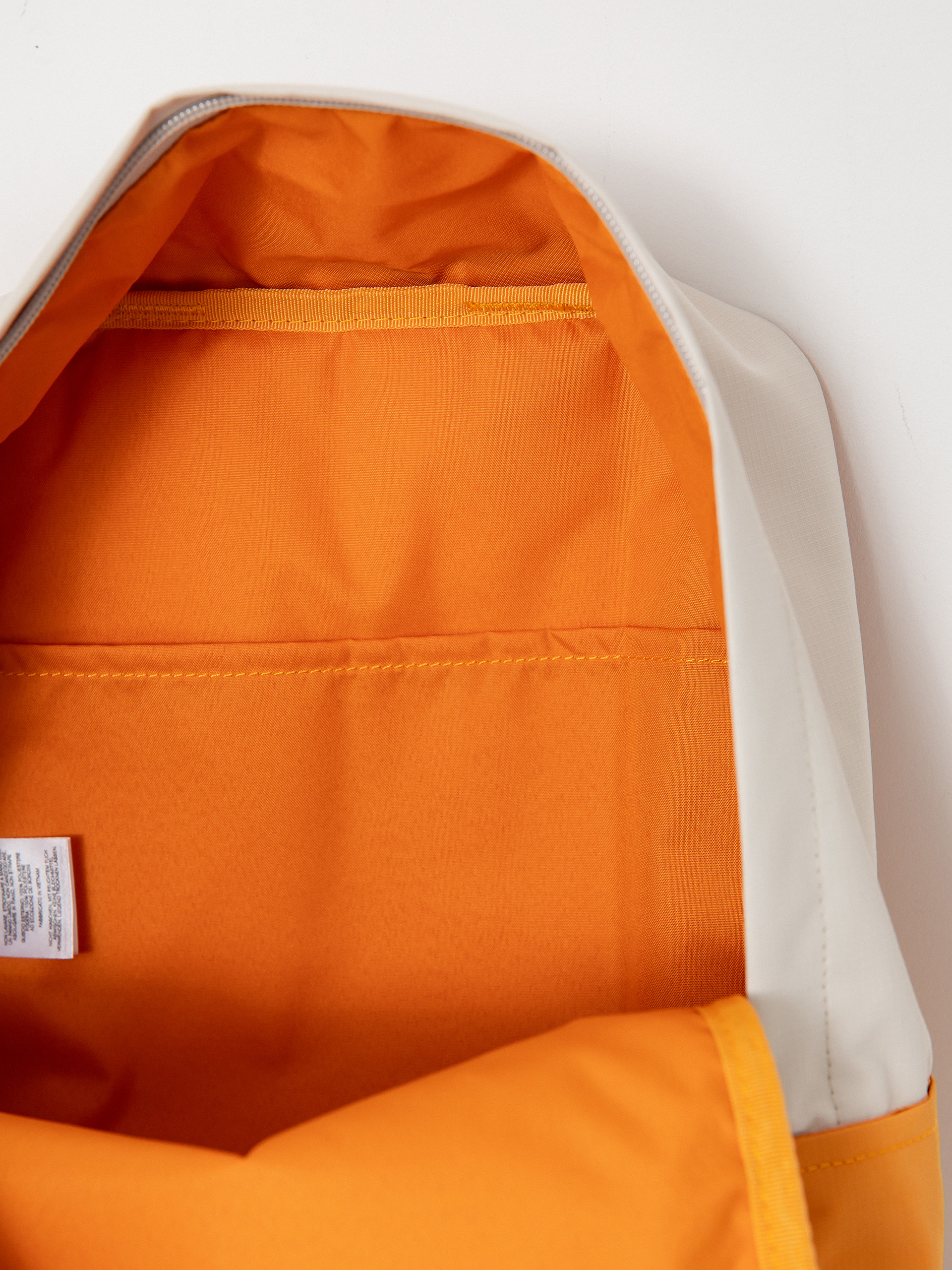 Columbia Trail Traveler 18L Rucksack (dark stone sun)