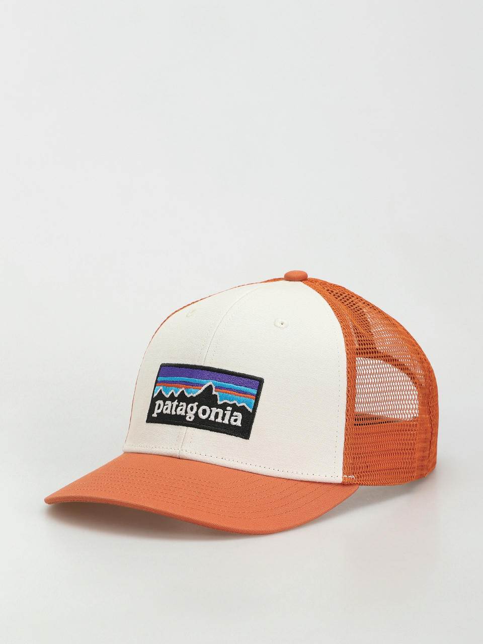 Patagonia P 6 Logo Trucker Cap (white w/redtail rust)