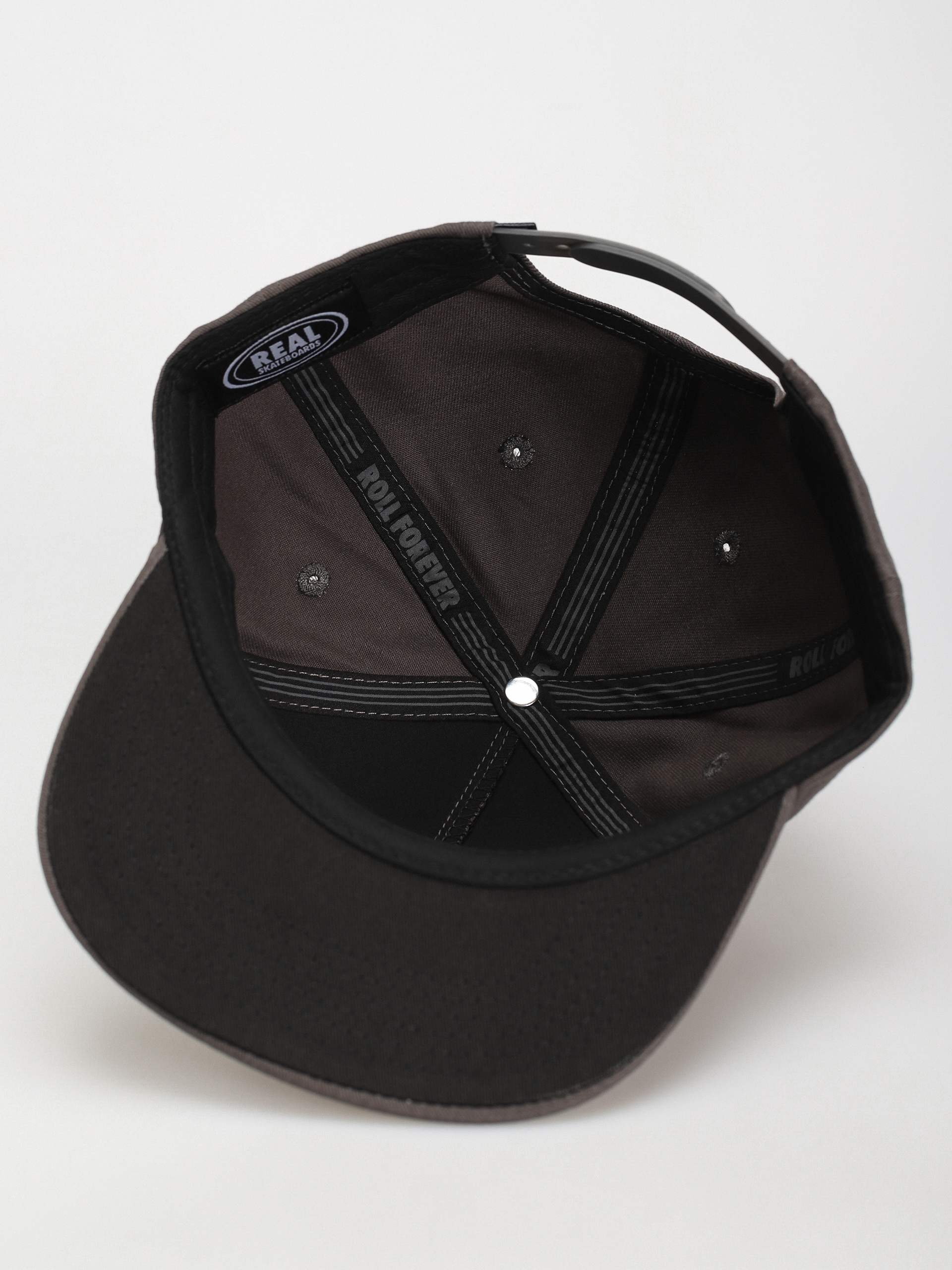 Real Oval Emb Snap Cap (charcoal)